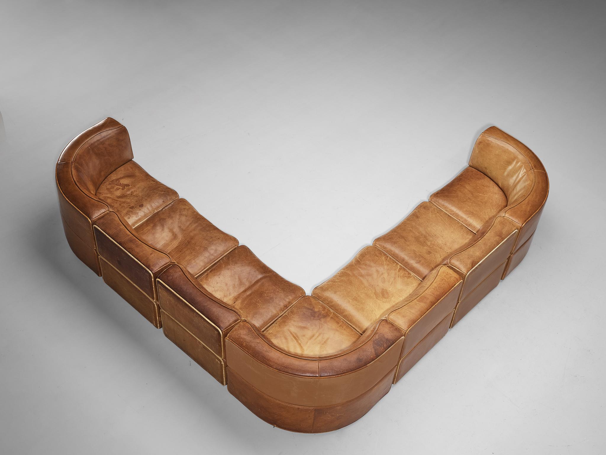 De Sede ‘DS-15’ Modular Sofas in Patinated Cognac Leather  In Good Condition In Waalwijk, NL