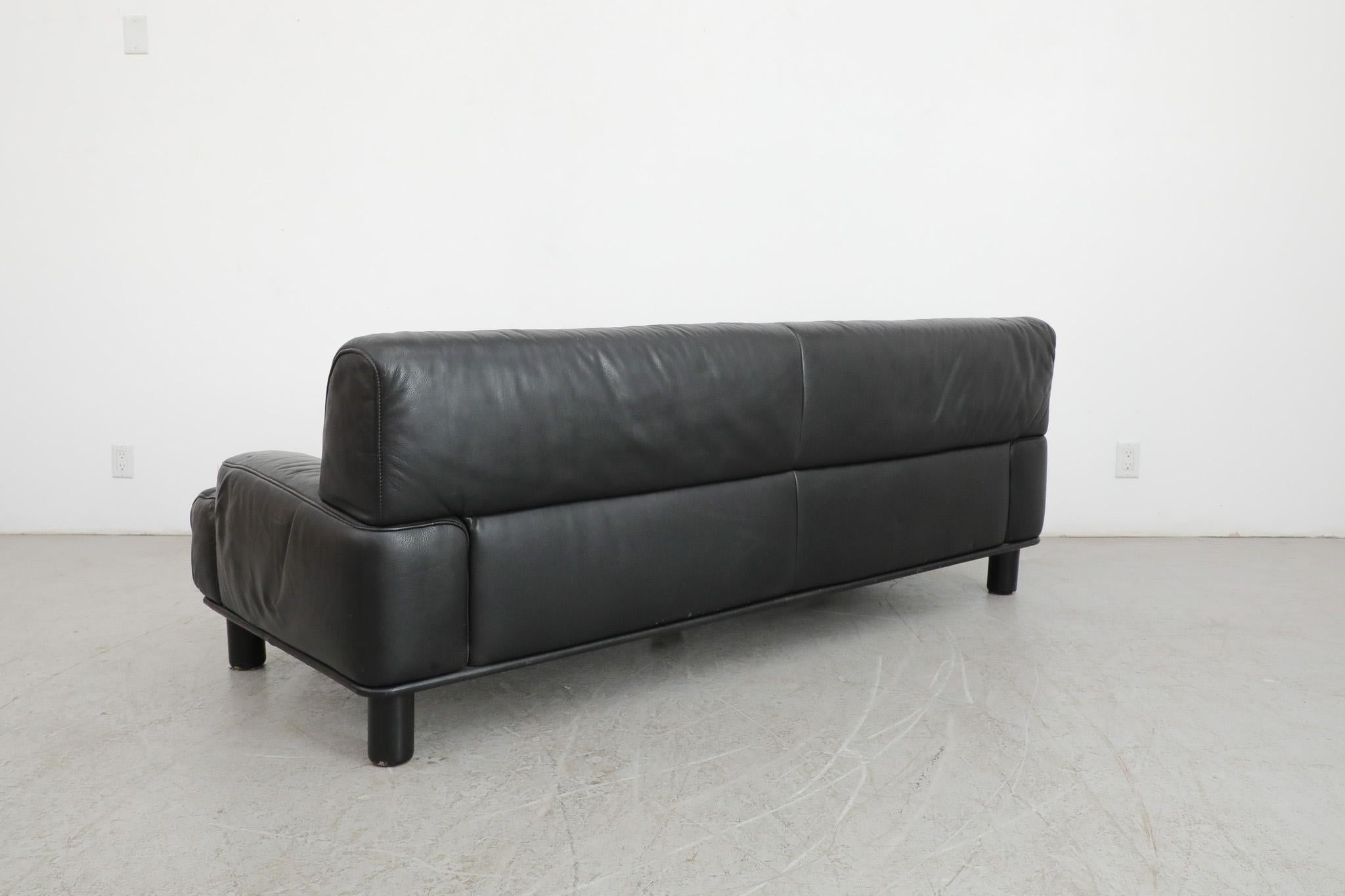 De Sede DS-18 Black Leather Sofa In Good Condition In Los Angeles, CA