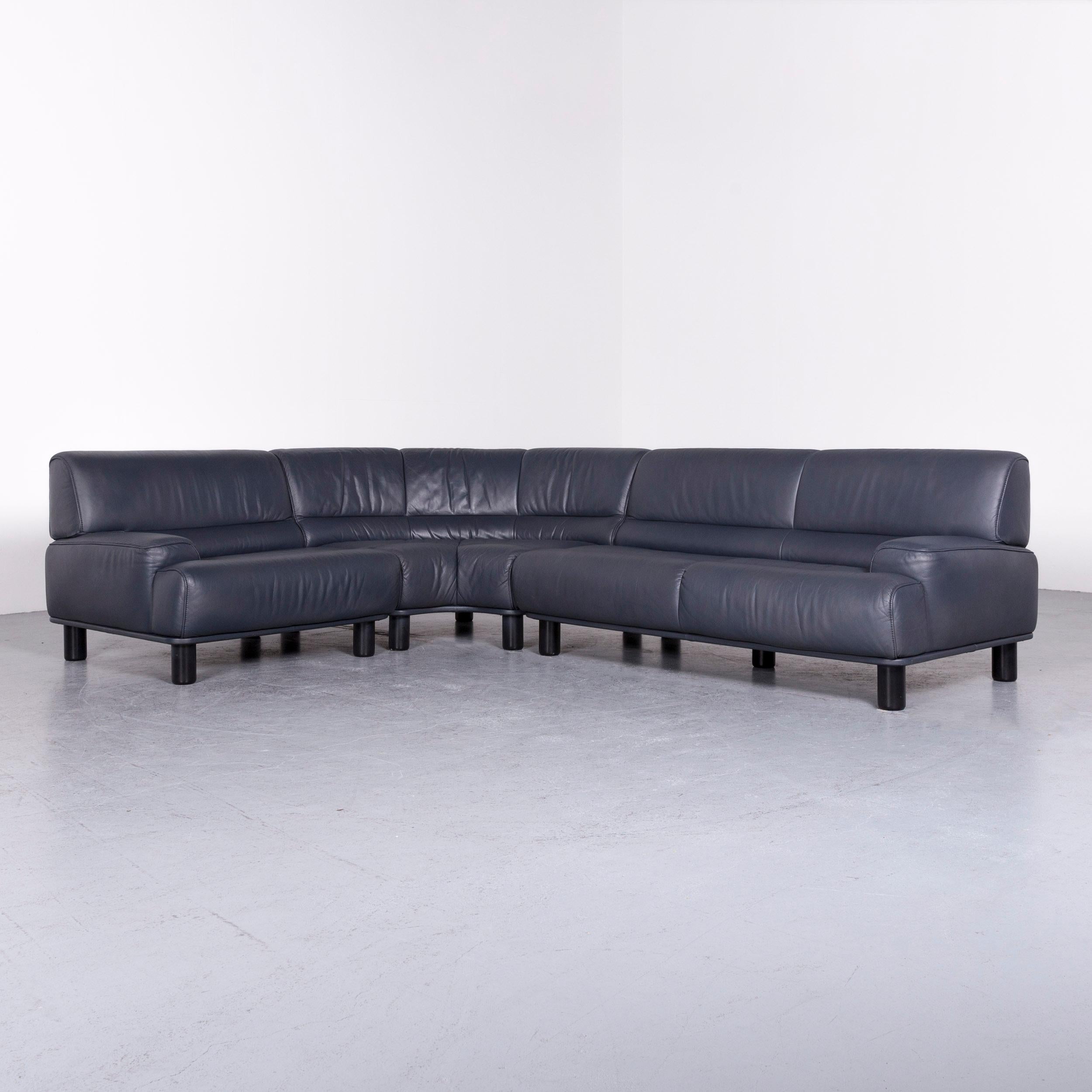 We bring to you a De Sede DS 18 Designer leather corner couch armchair set sofa.