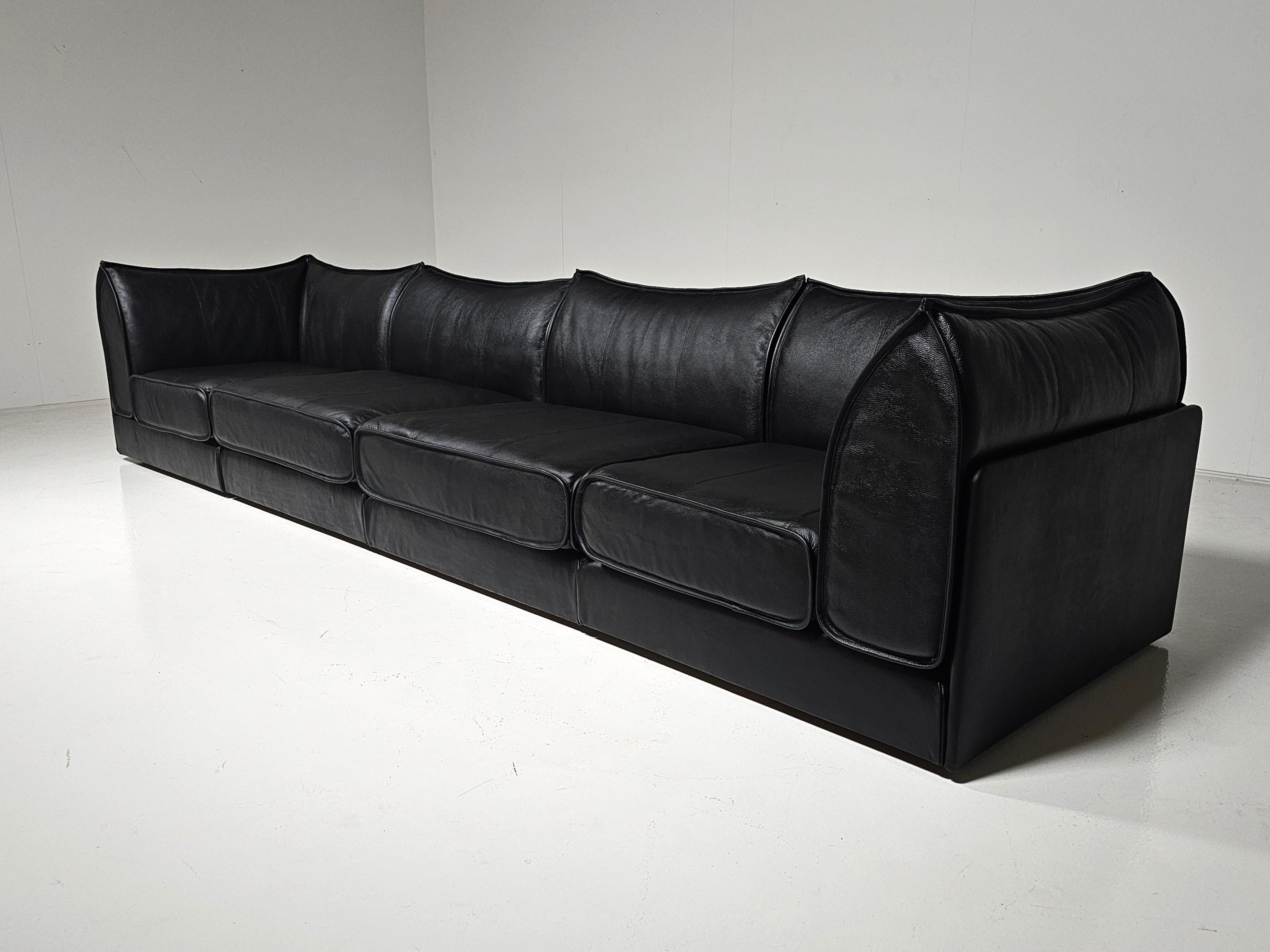 De Sede DS-19 Schwarzes 4-Sitzer-Sofa „Pagoda“ aus Leder, schwarz, 1970er Jahre im Angebot 1