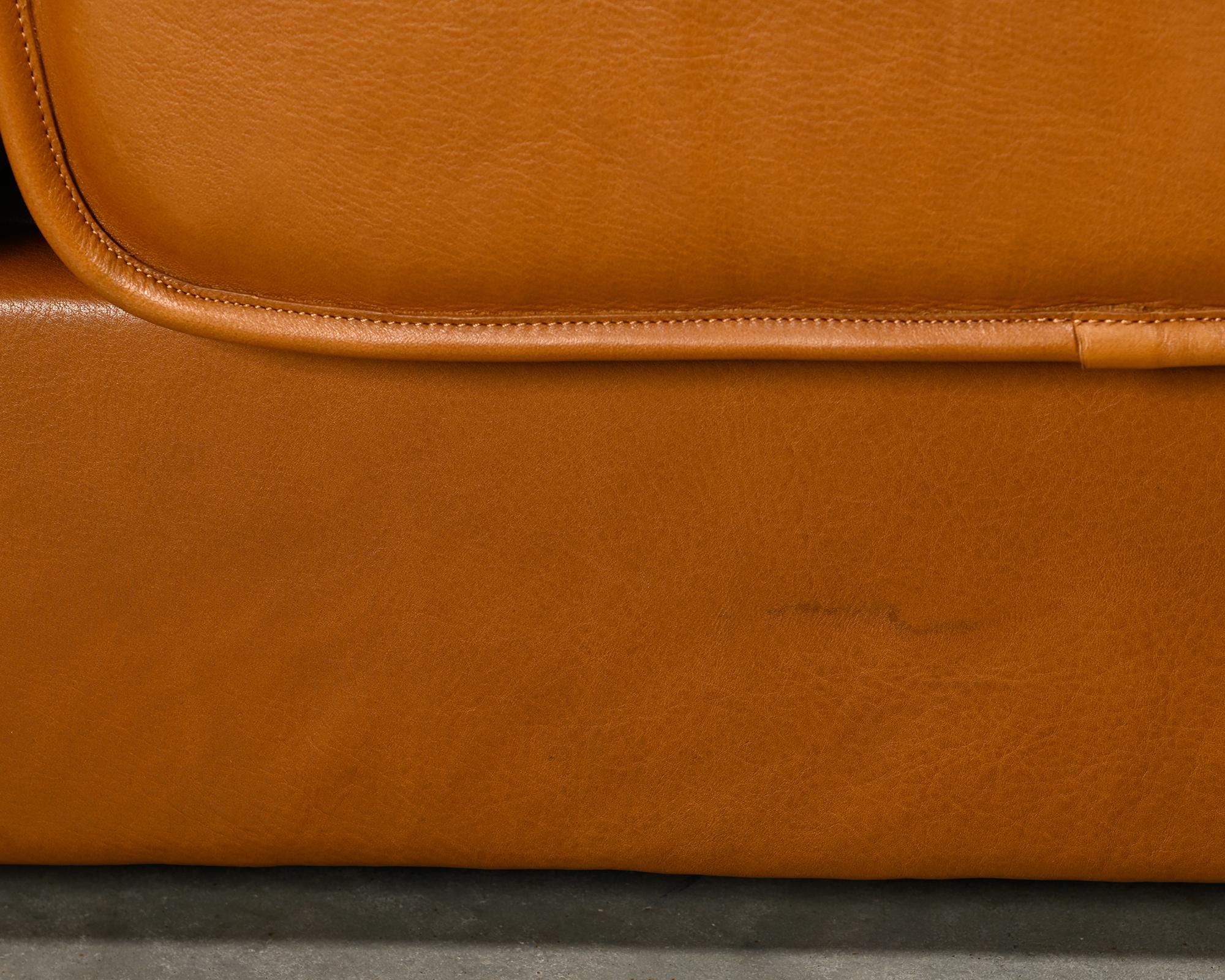 De Sede DS-19 model 'Pagoda' modular Sofa in Cognac Leather For Sale 10