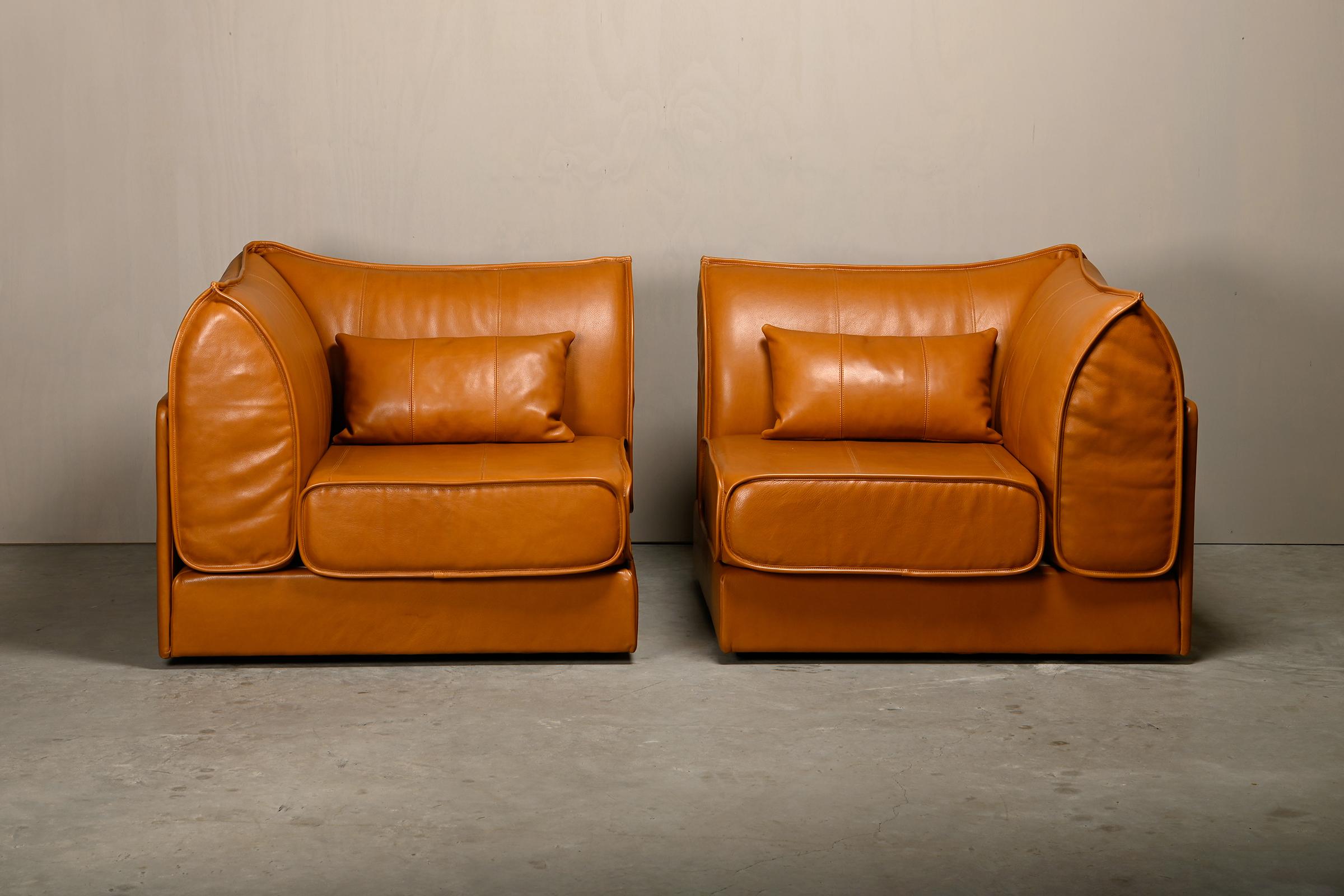 Swiss De Sede DS-19 model 'Pagoda' modular Sofa in Cognac Leather For Sale
