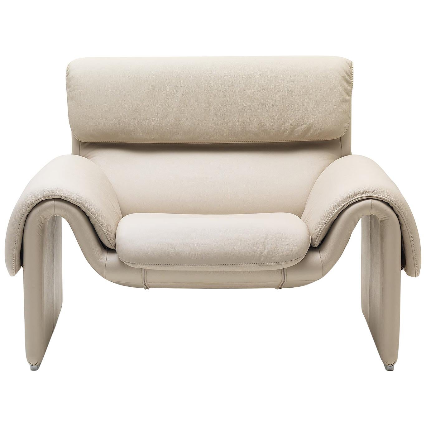 De Sede DS-2011 Armchair in Off-White Upholstery by De Sede Design Team For Sale