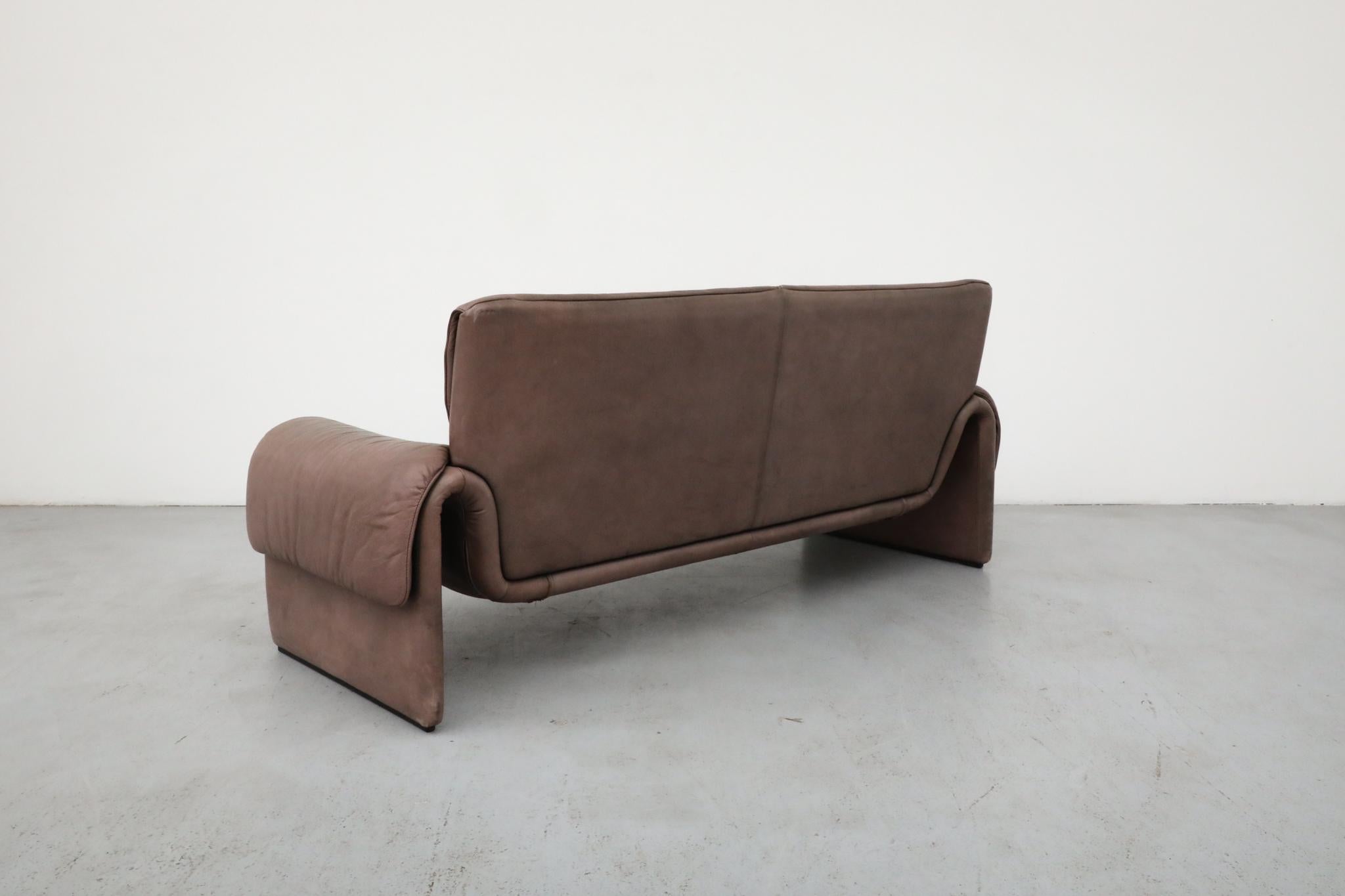 De Sede 'DS-2011' Divani in pelle color cioccolato, Svizzera 1983 In condizioni buone in vendita a Los Angeles, CA