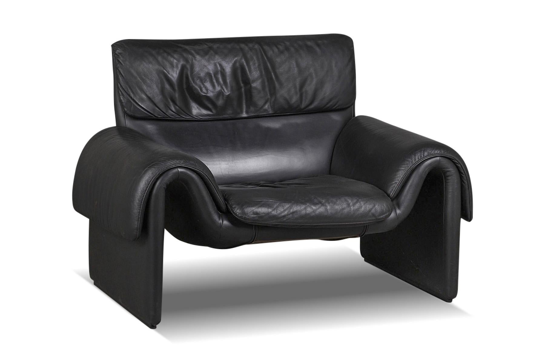 Mid-Century Modern De Sede fauteuil de salon Ds-2011 en cuir noir en vente