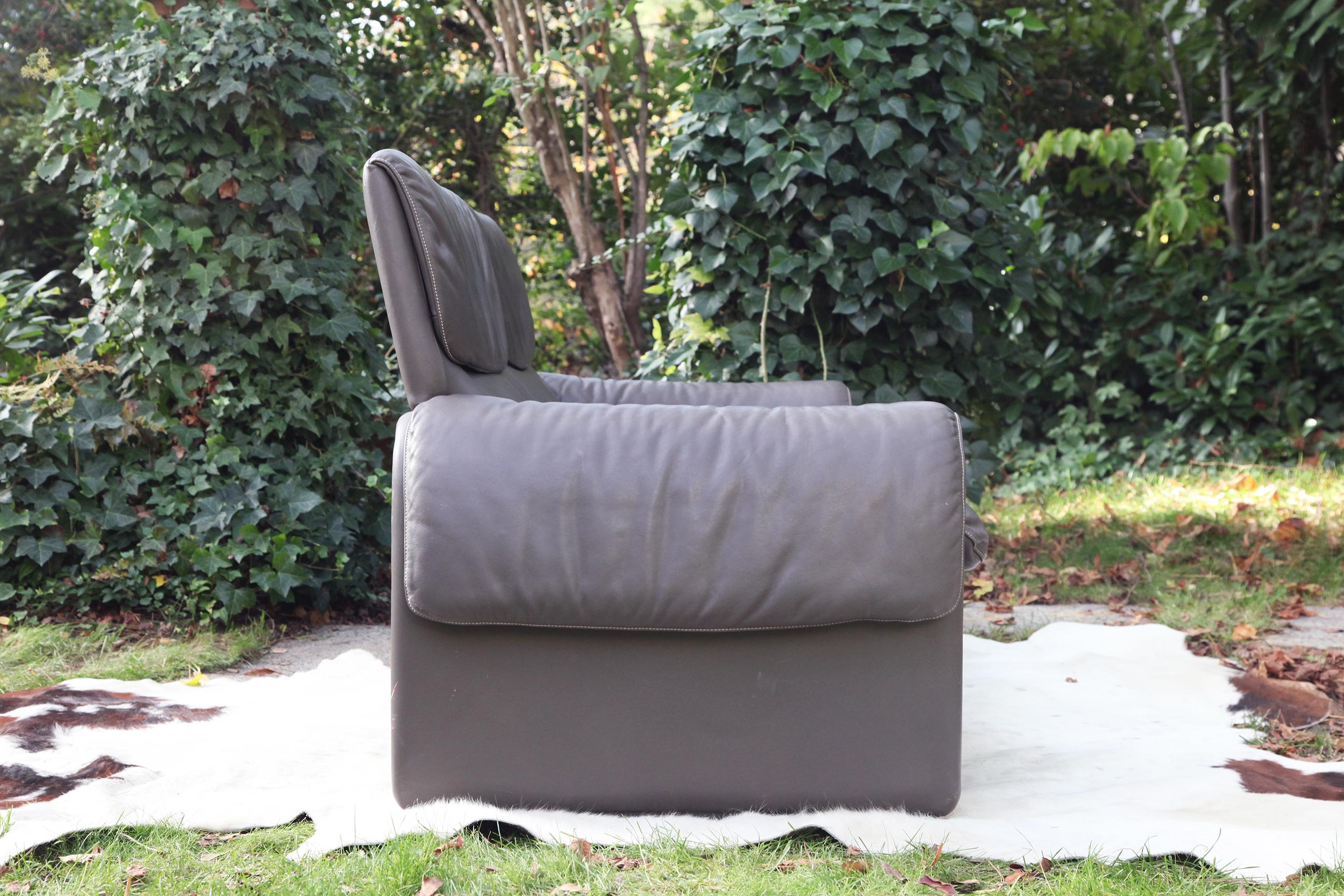 De Sede Ds 2011 Loveseat in Grey Leather DeSede In Good Condition For Sale In Basel, BS
