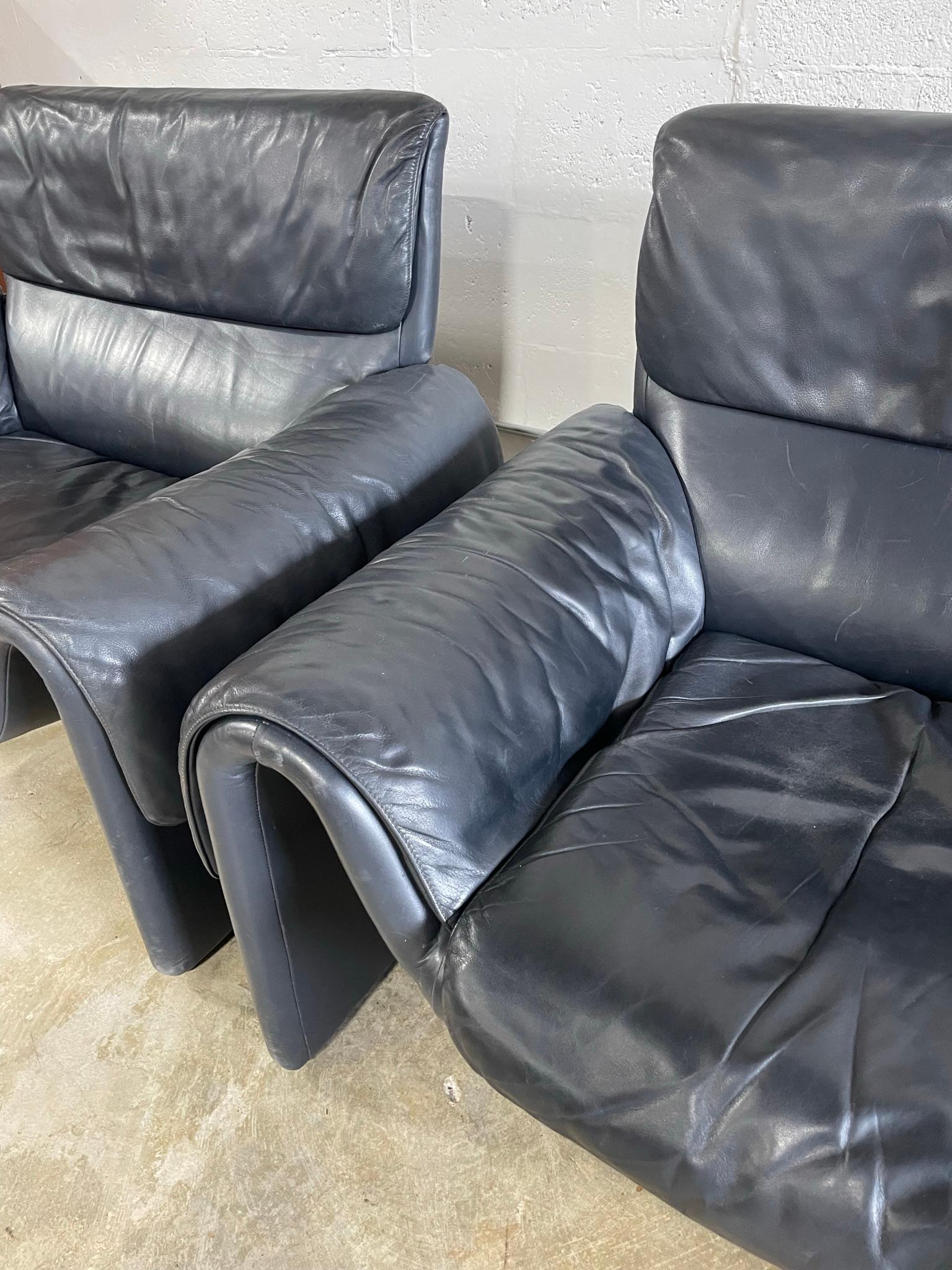 De Sede paire de fauteuils de salon DS 2011 en cuir bleu foncé 8