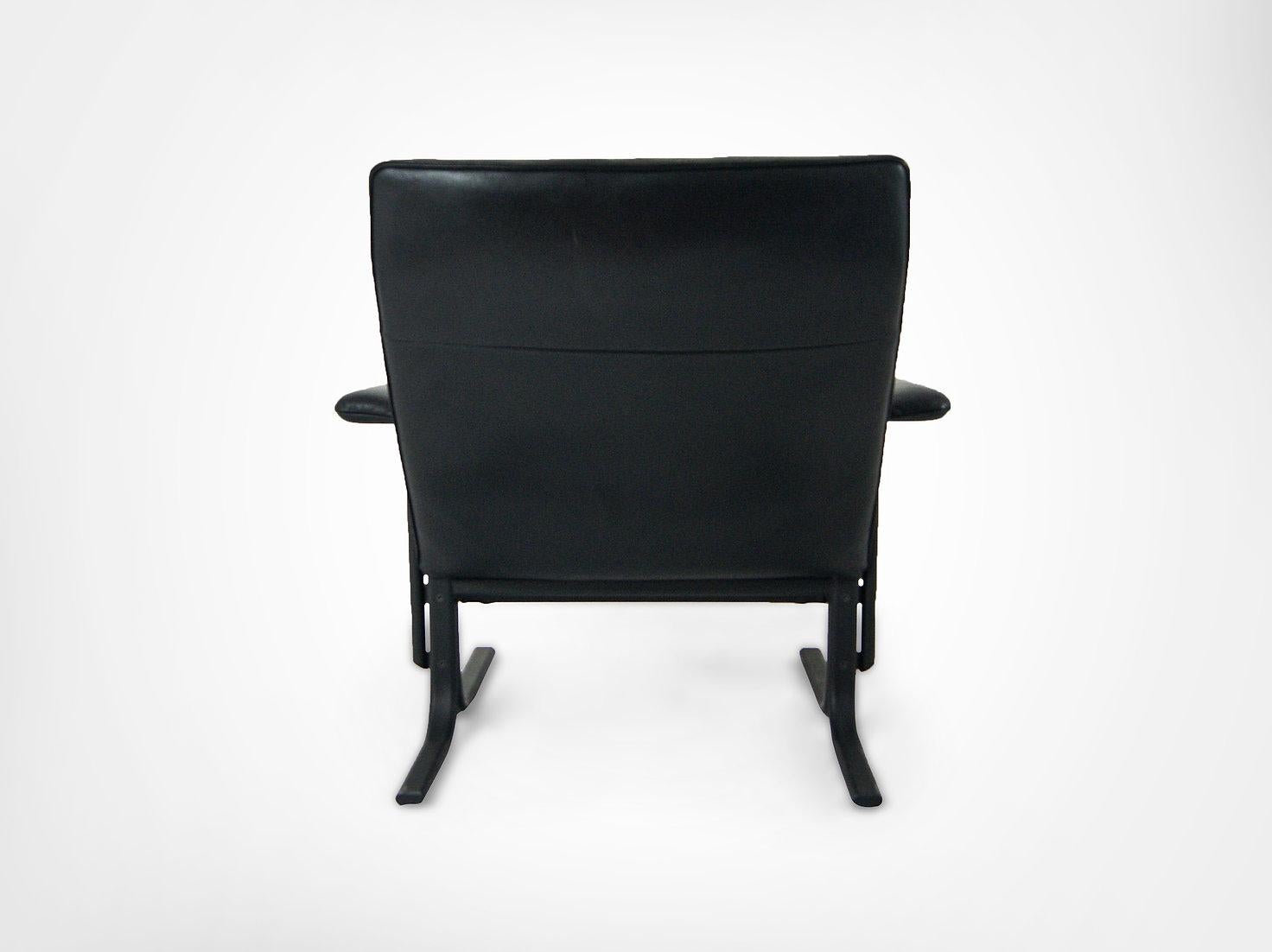 De Sede DS-2030 Sessel und Fußhocker aus schwarzem Leder von Hans Eichenberger im Angebot 4