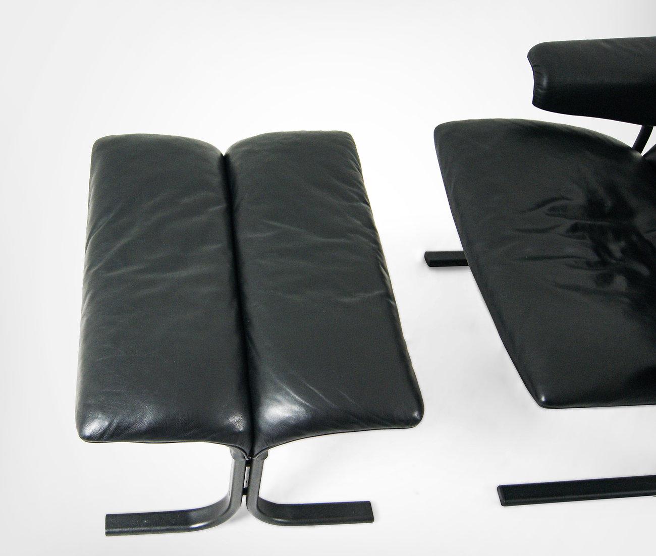 De Sede DS-2030 Sessel und Fußhocker aus schwarzem Leder von Hans Eichenberger im Zustand „Gut“ im Angebot in Torquay, GB