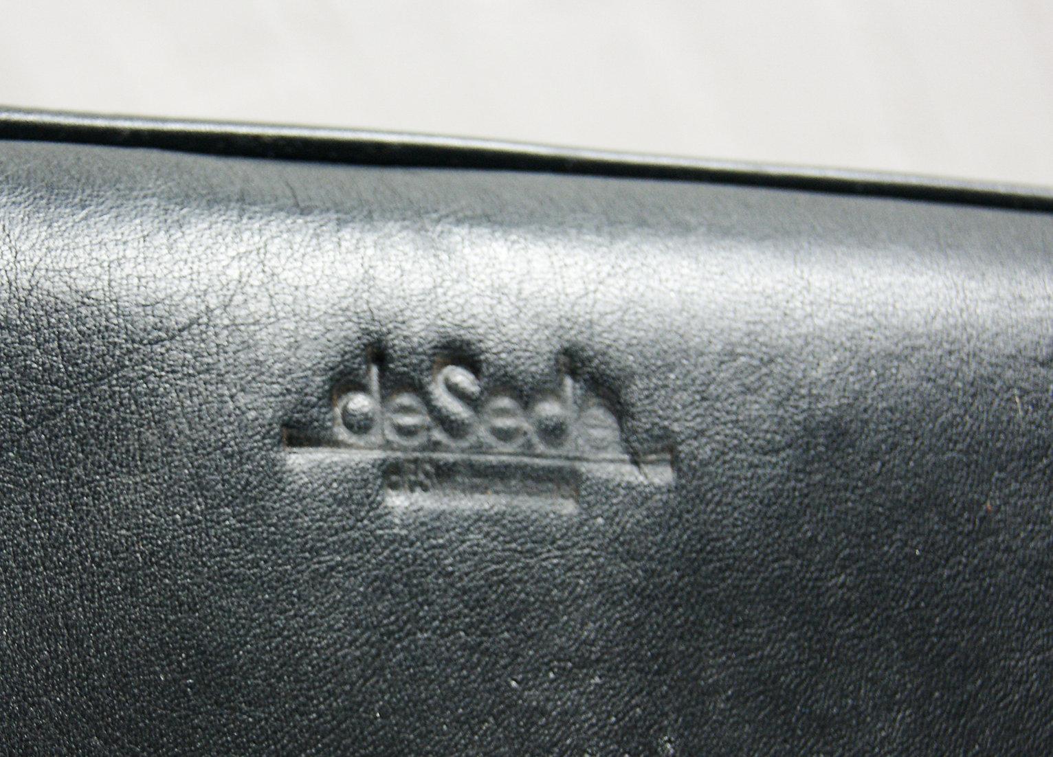 De Sede DS-2030 Sessel und Fußhocker aus schwarzem Leder von Hans Eichenberger im Angebot 1