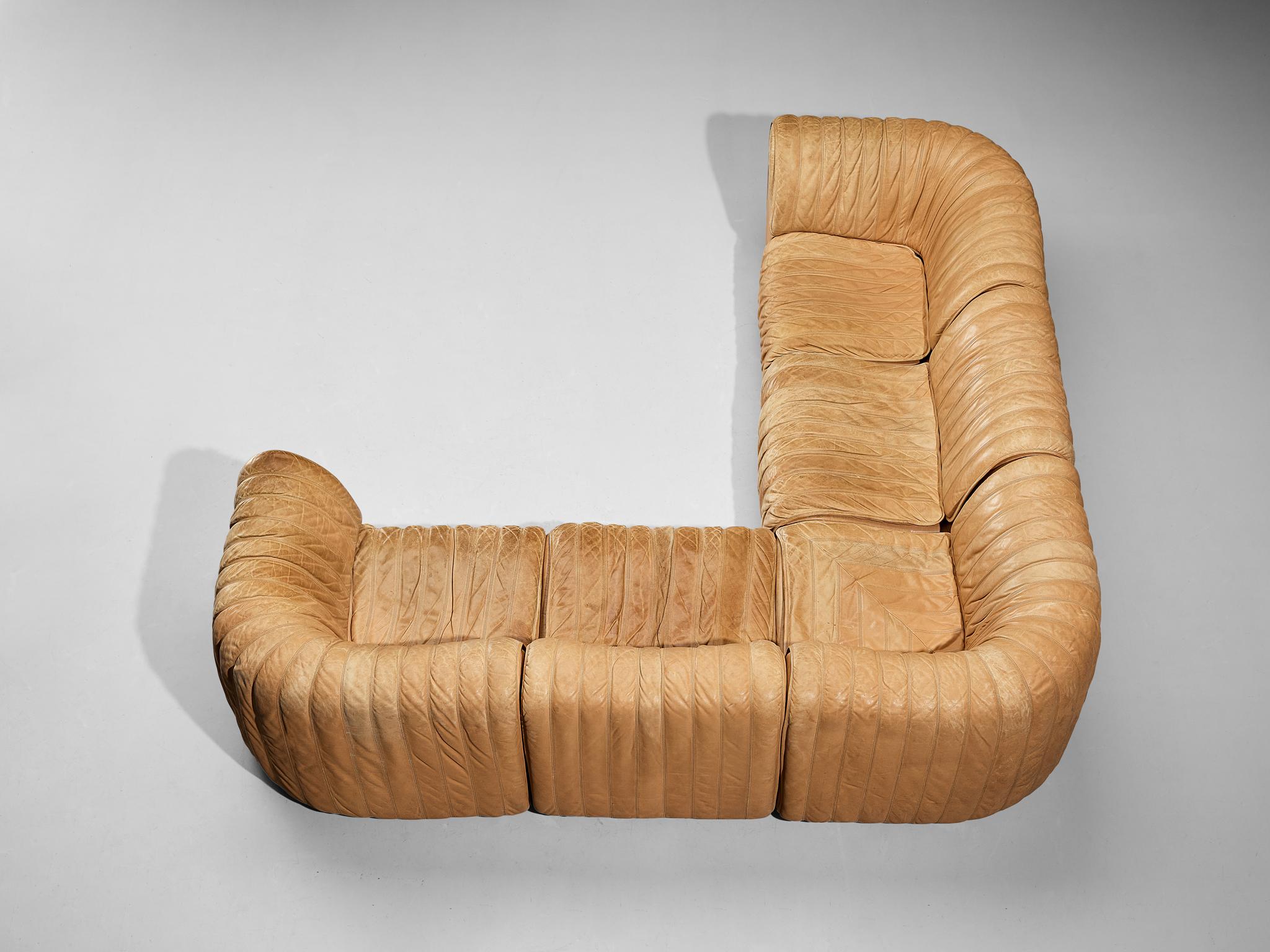 Mid-Century Modern De Sede ‘DS-22’ Modular Sofa in Caramel Leather  For Sale