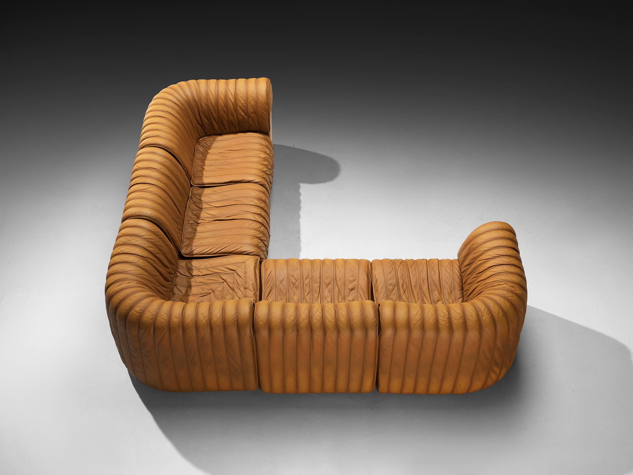 De Sede ‘DS-22’ Modular Sofa in Caramel Leather For Sale at 1stDibs