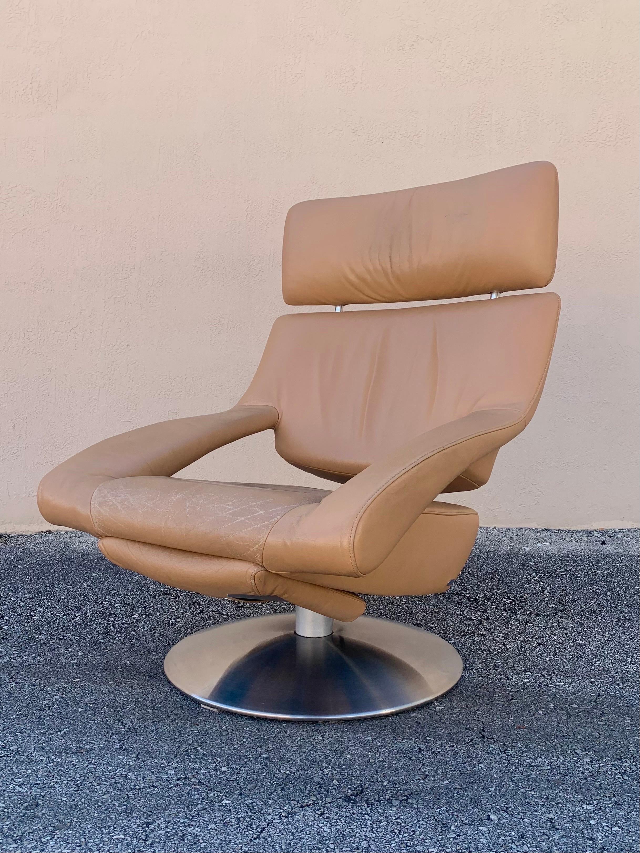 Scandinavian Modern De Sede DS-255 Armchair in Leather Upholstery For Sale