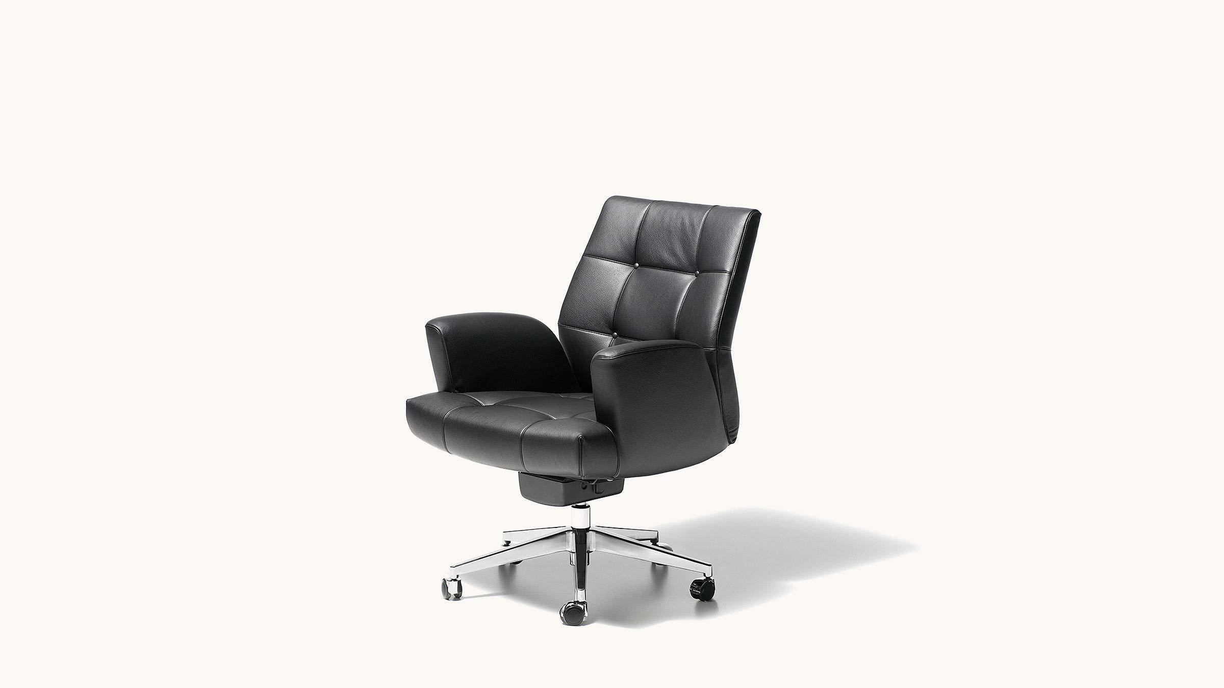Sitting comfortably is the name of the game here! Designed as a Classic executive chair, the DS-257 is the perfect choice for concentrated and at the same time comfortable work, made for everyone with high demands during office work. Special care is
