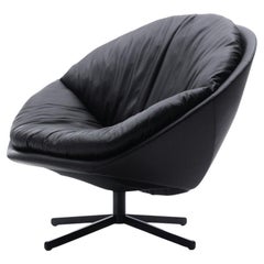 De Sede DS-265 Armchair in Black Leather by Sven Dogs