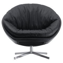 De Sede DS-265 Armchair in Black Leather by Sven Dogs