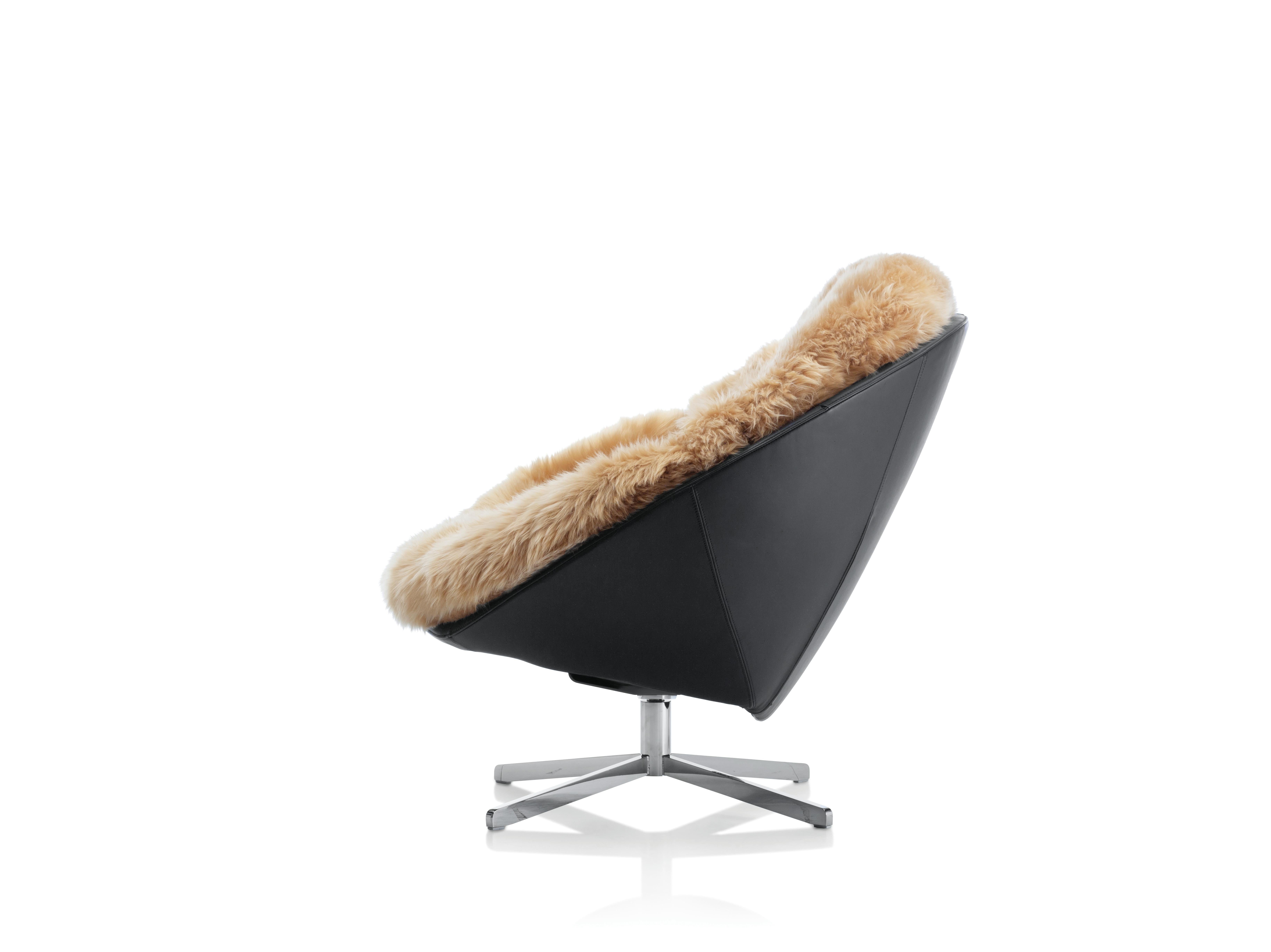 Hand-Crafted De Sede DS-265 Coco with Sheepskin 'Nomade' For Sale