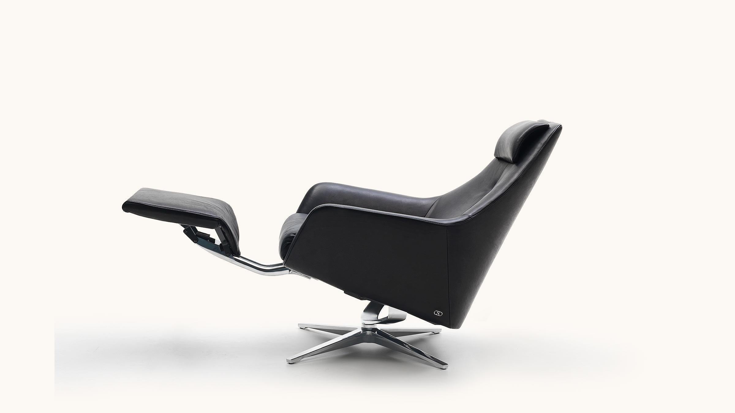 Swiss De Sede DS-277 Armchair with Footrest in Black Upholstery by Christian Werner For Sale