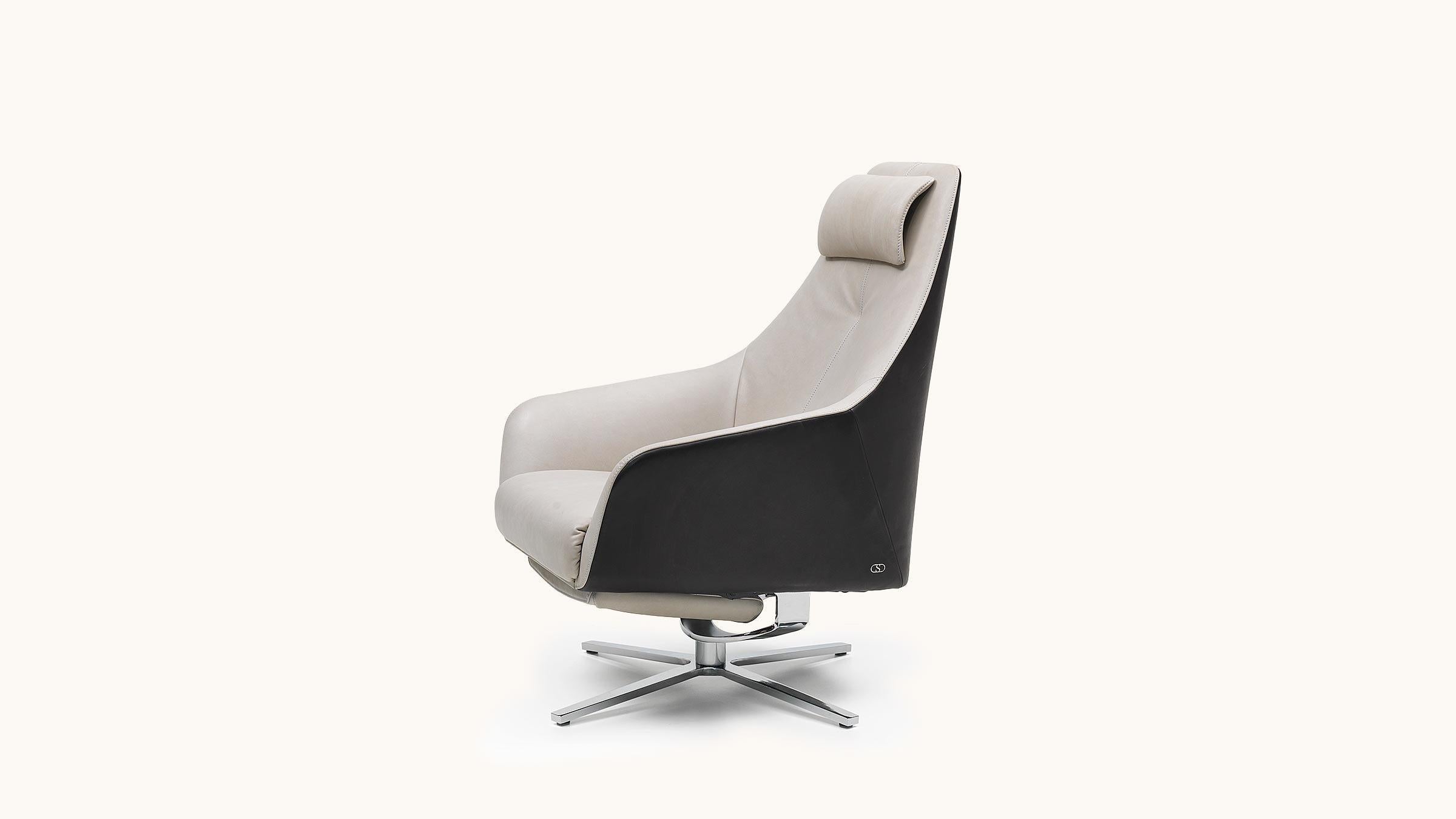 Swiss De Sede DS-277 Armchair with Footrest in Off White Upholstery, Christian Werner For Sale