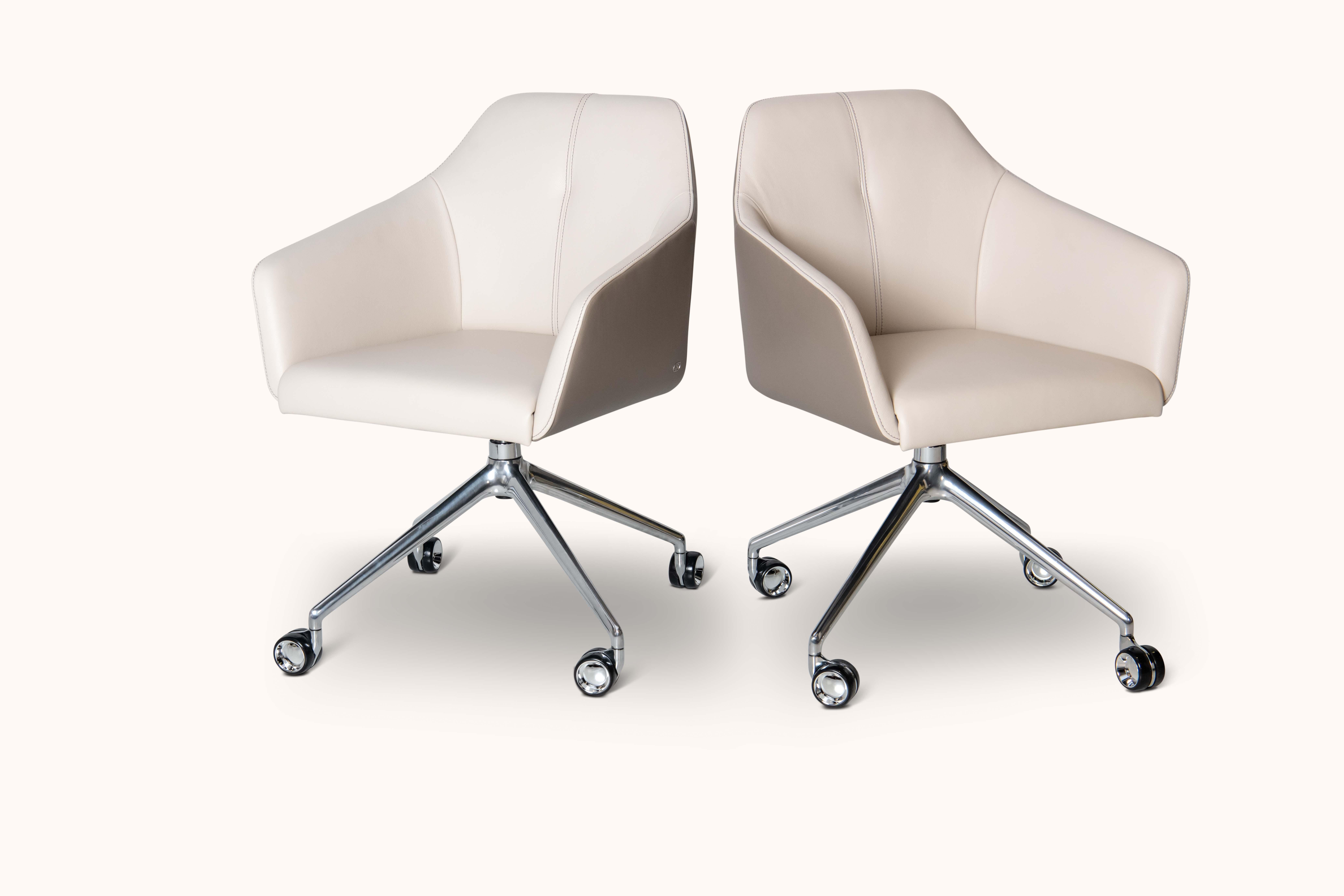 Swiss De Sede DS-279 Office Chair with Castors in Perla Upholstery by Christian Werner For Sale