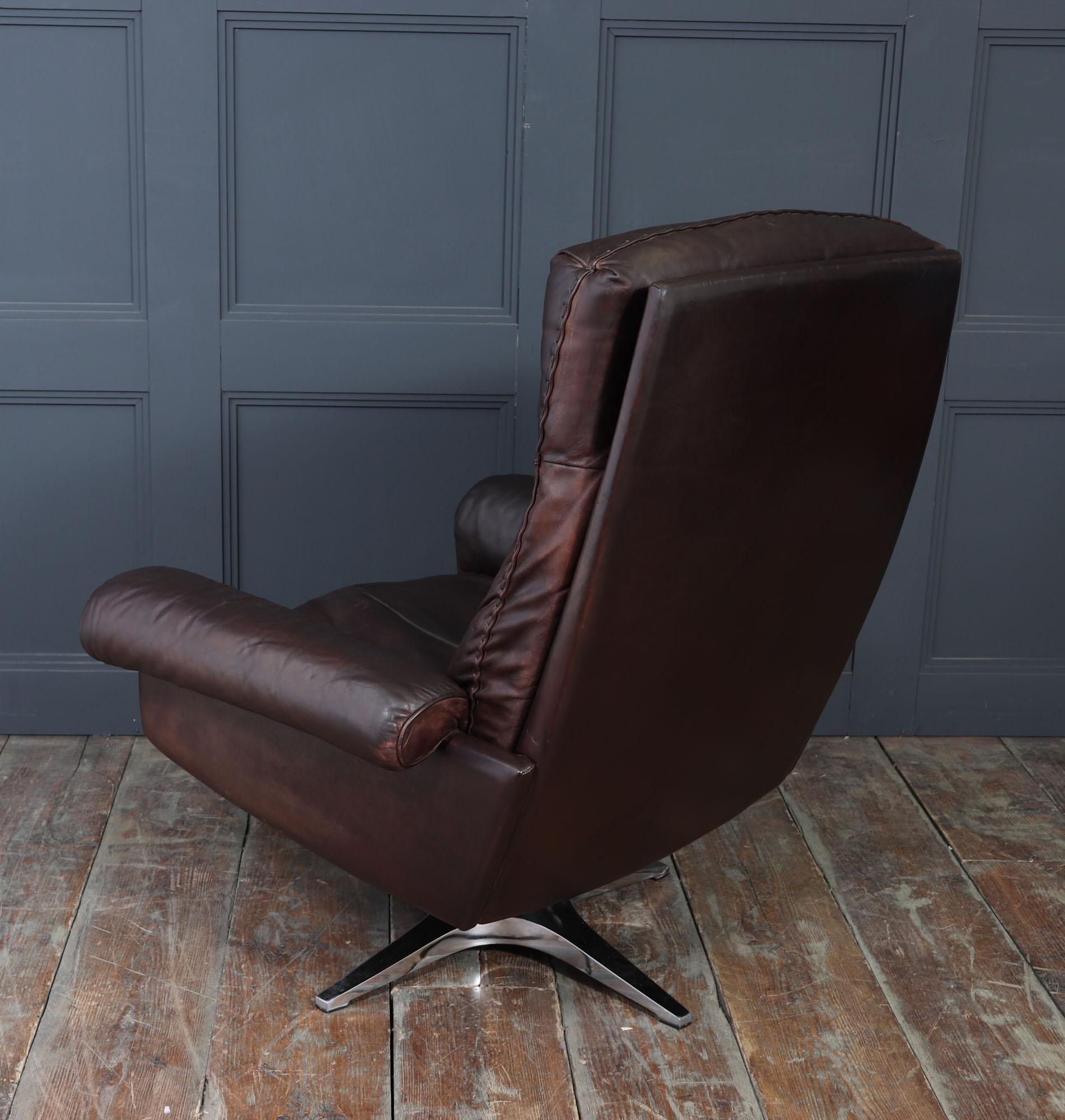 De Sede DS-31 Armchair and Footstool in Leather, Switzerland, c.1970s en venta 3