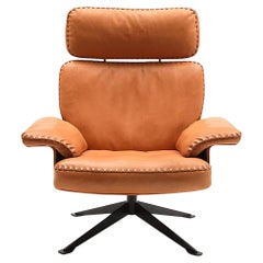 De Sede DS-31 High Backrest Chair in Teak Upholstery by Antonella Scarpitta