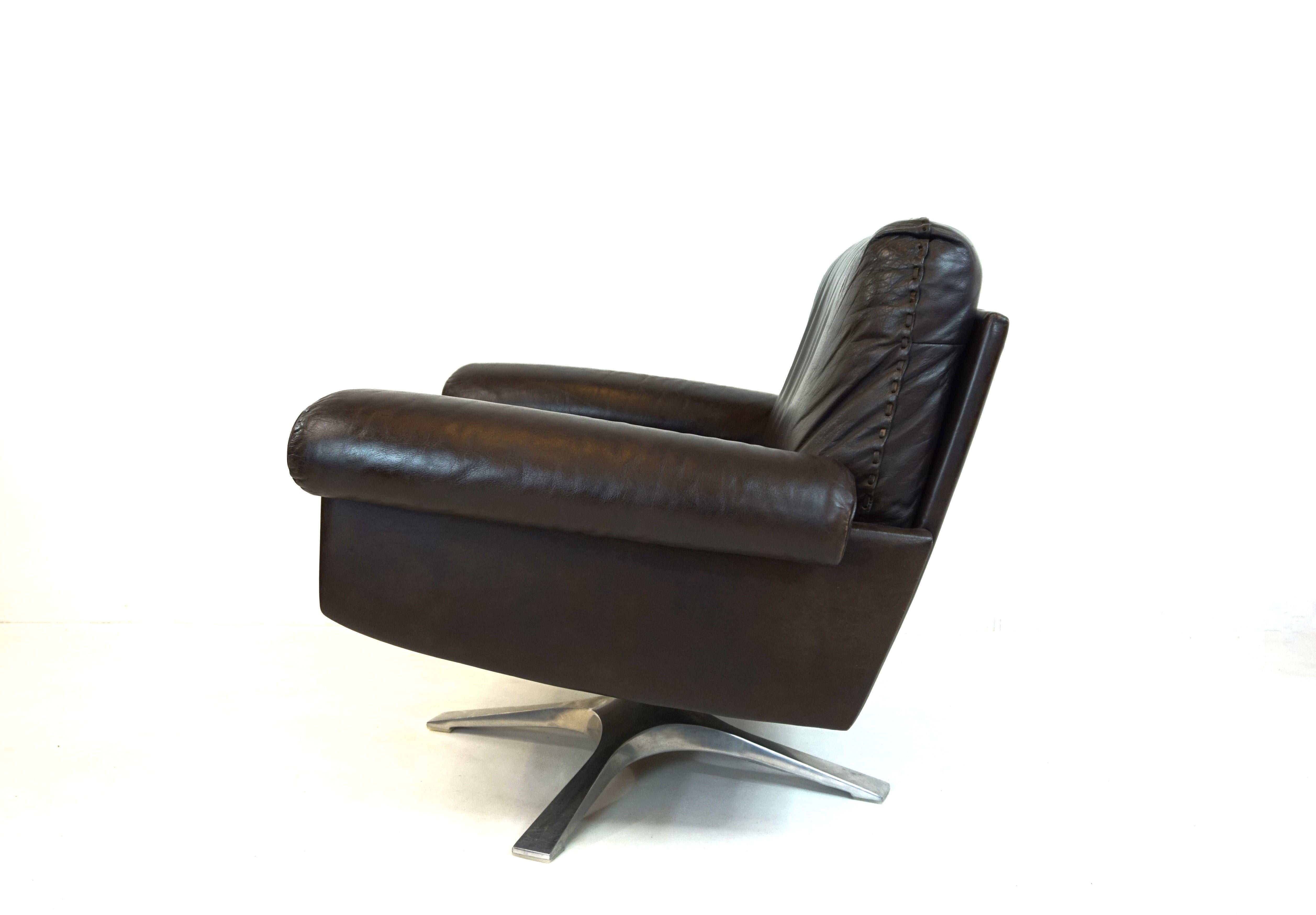 Mid-Century Modern De Sede DS 31 leather lounge chair