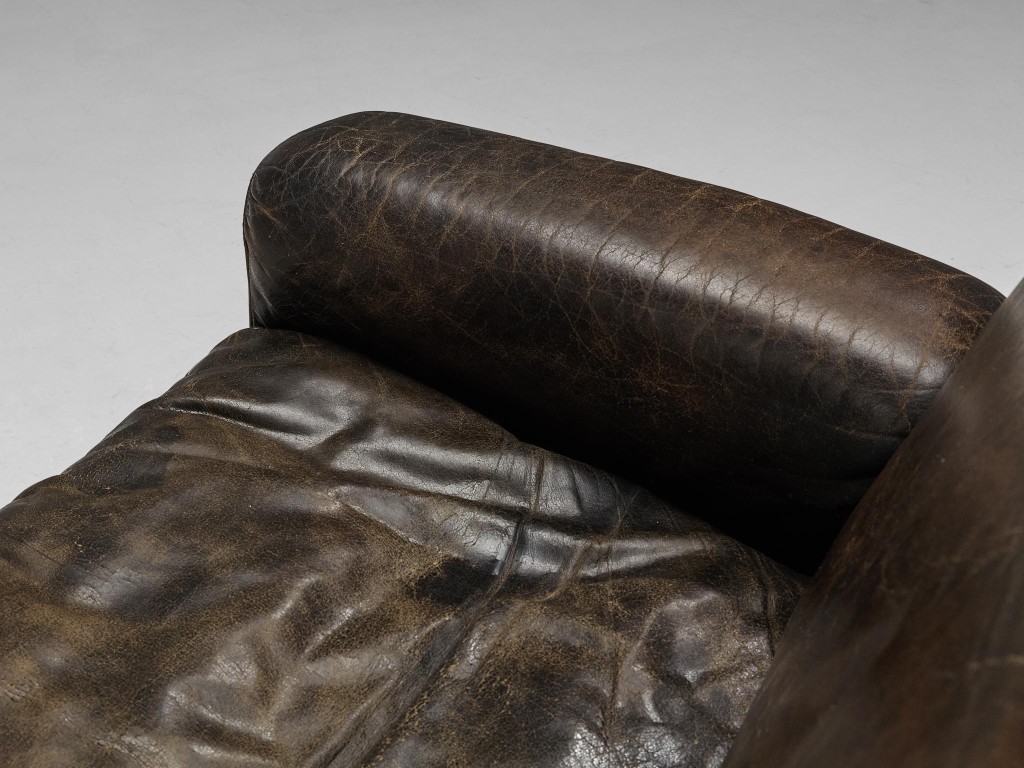 Suisse De Sede 'DS-31' Paire de fauteuils pivotants en cuir Brown en vente
