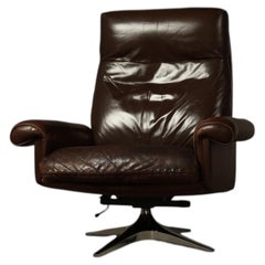 De Sede DS-31 reclining swivel leather lounge chair, Switzerland 1970s