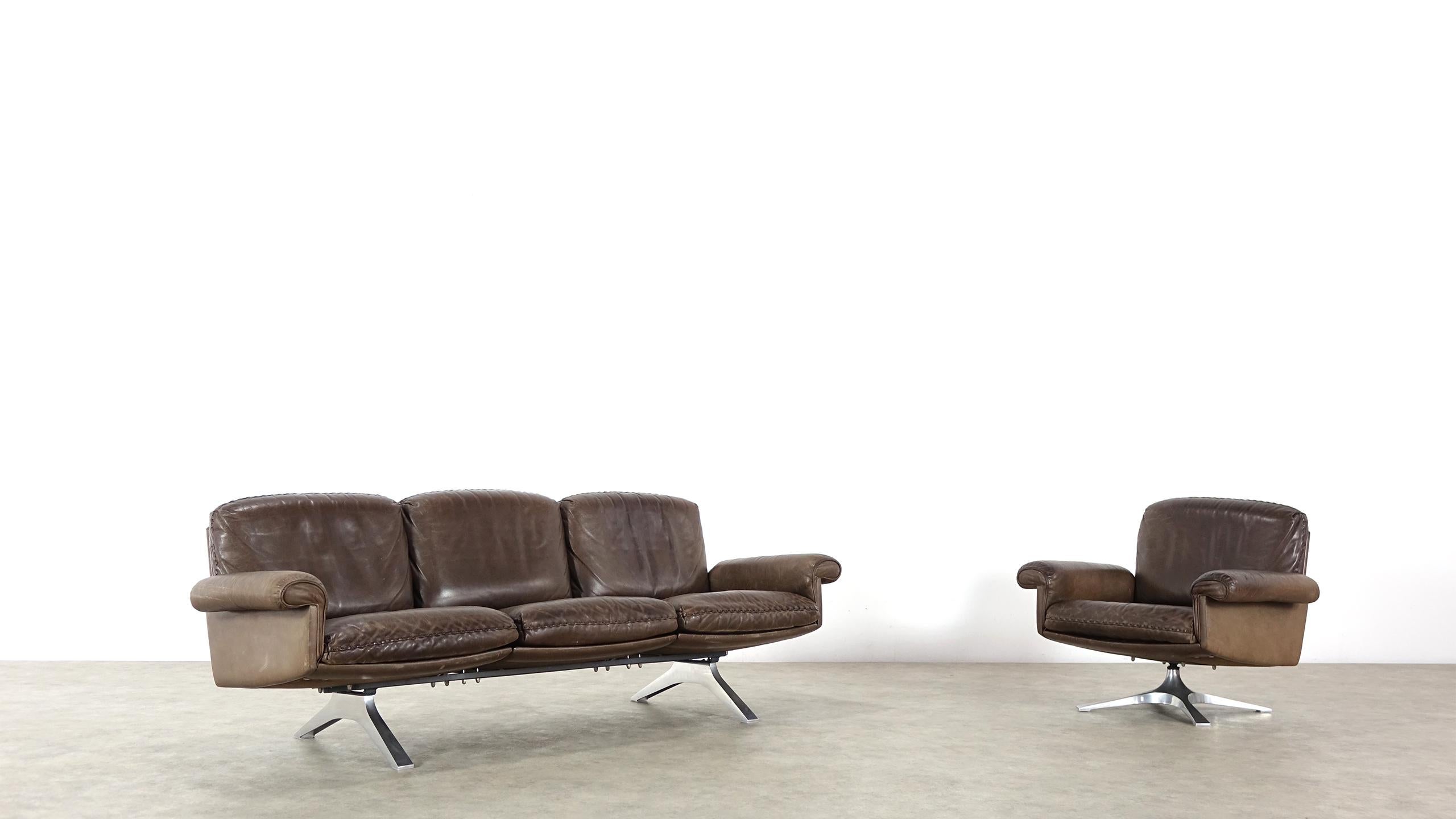 De Sede DS 31 Set of a Swivel Armchair and a Three-Seat Sofa from Switzerland 6
