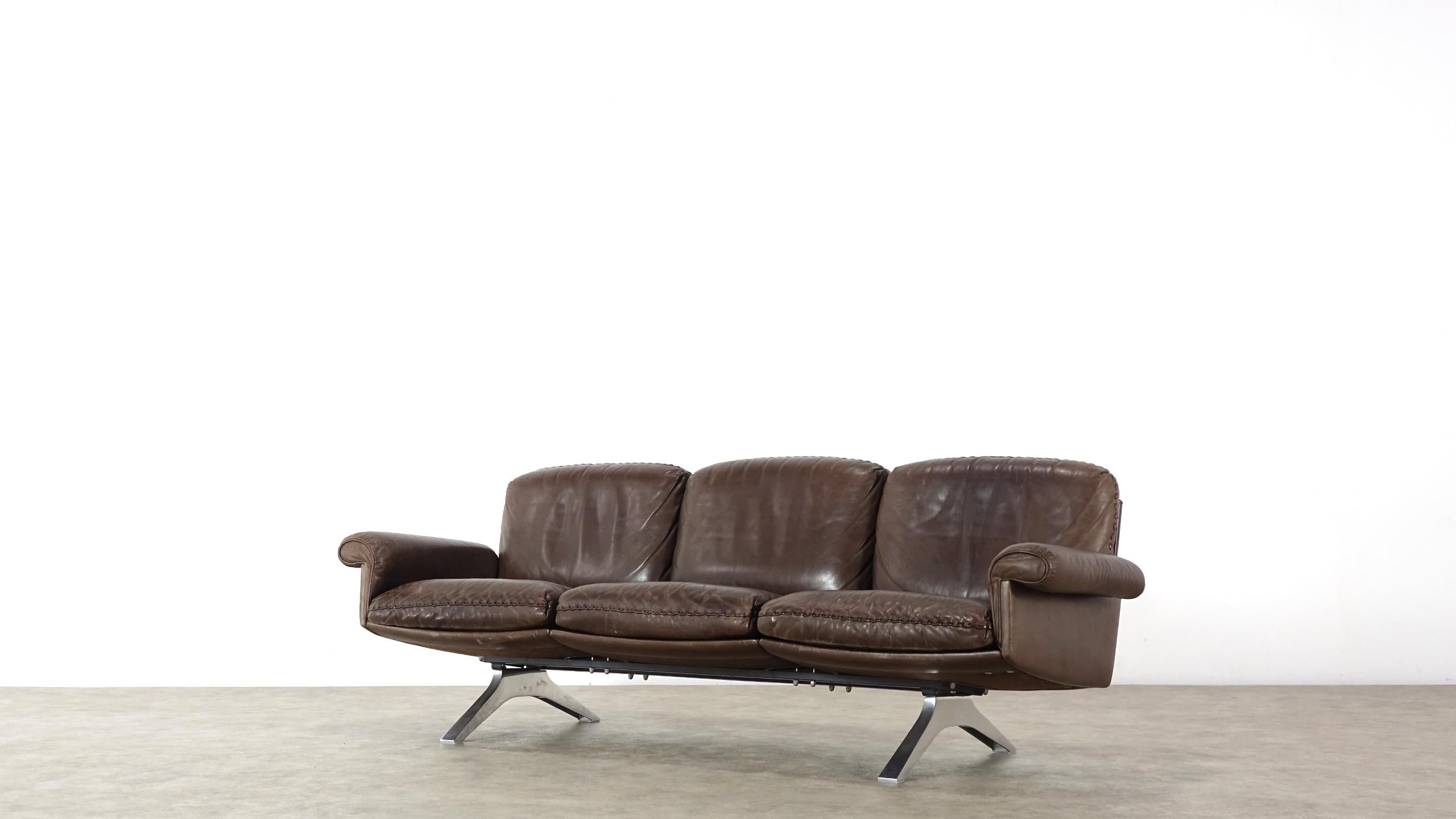 De Sede DS 31 Set of a Swivel Armchair and a Three-Seat Sofa from Switzerland 8