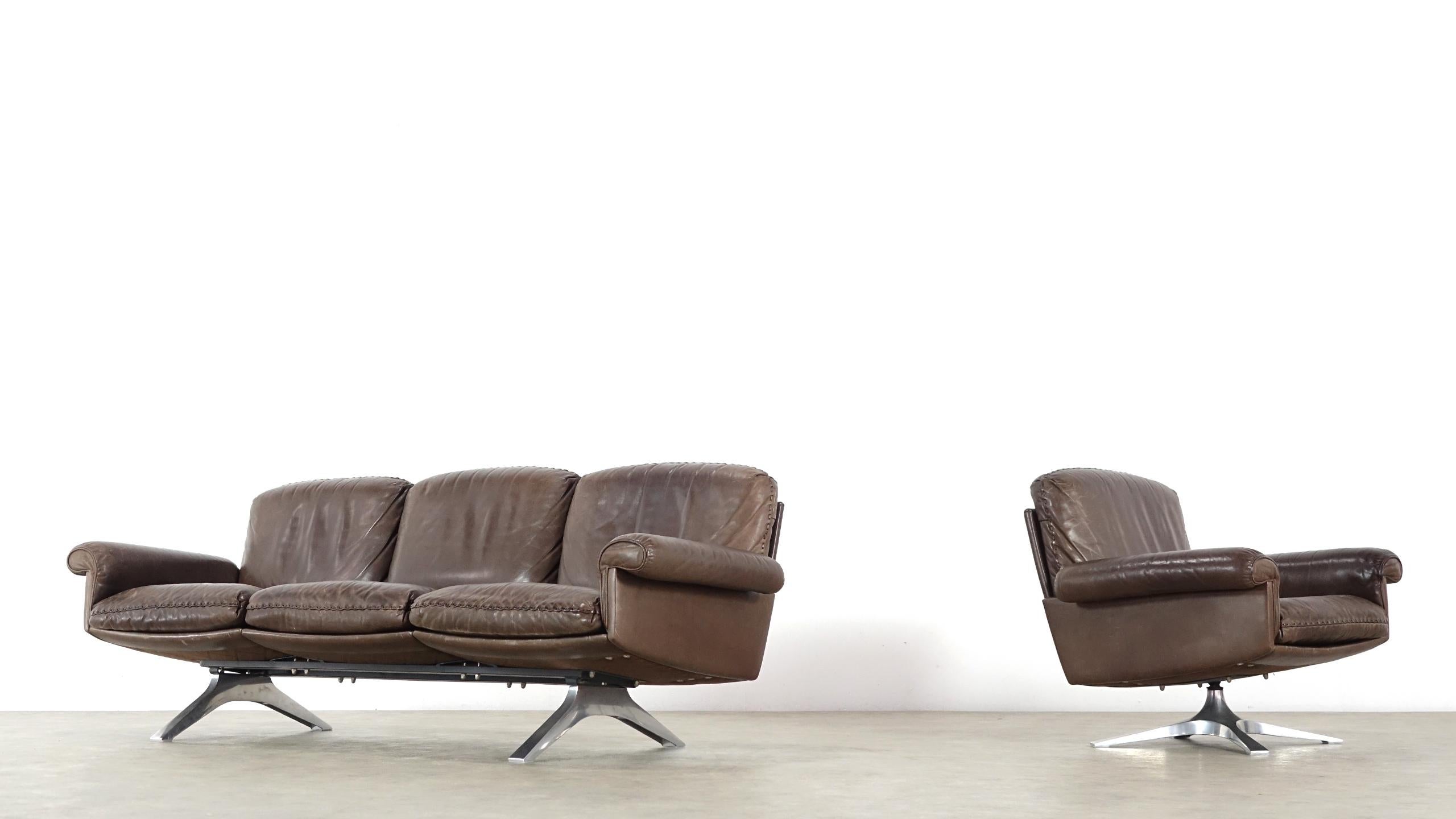 De Sede DS 31 Set of a Swivel Armchair and a Three-Seat Sofa from Switzerland 12
