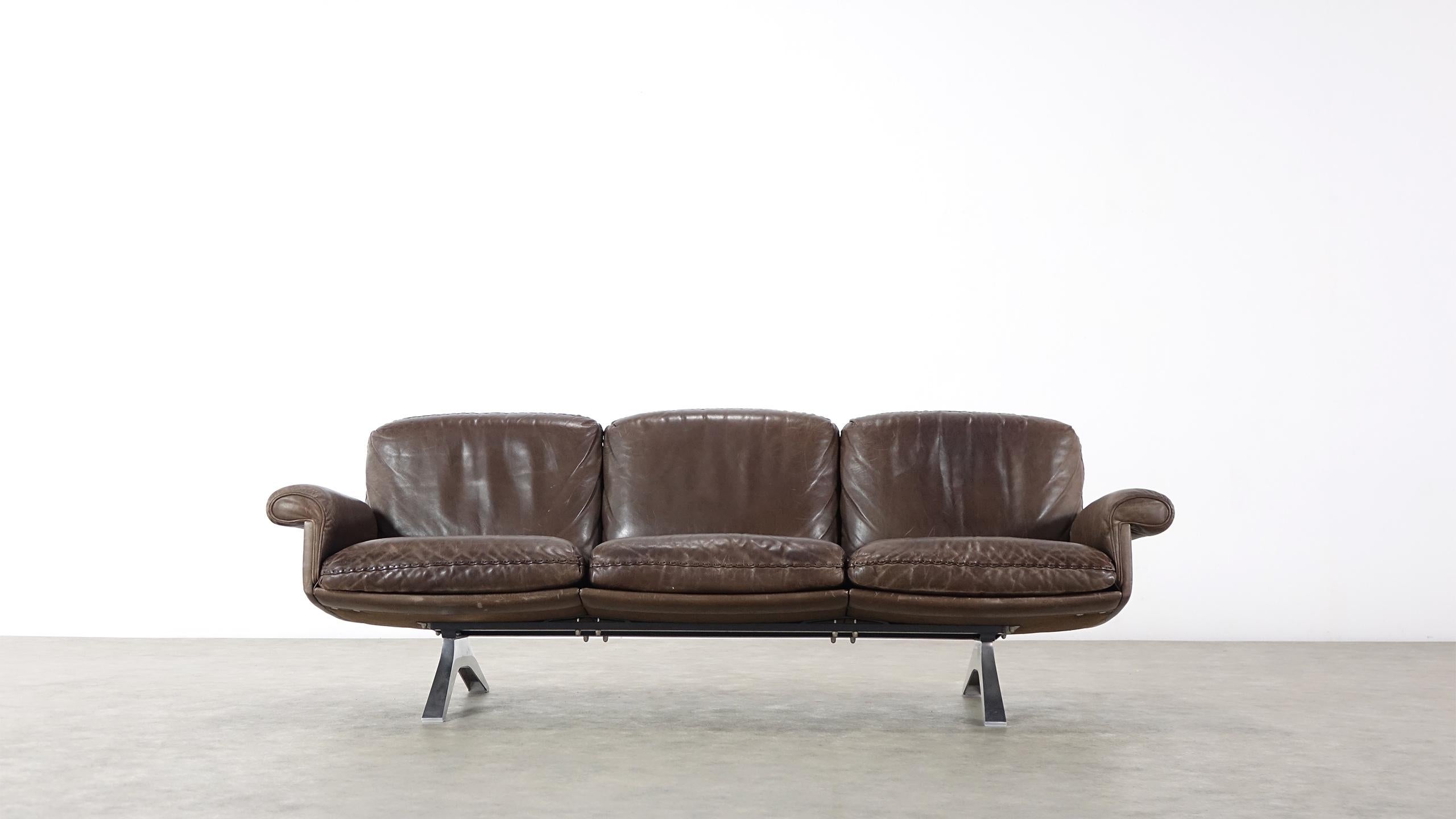Mid-Century Modern De Sede DS 31 Set of a Swivel Armchair and a Three-Seat Sofa from Switzerland