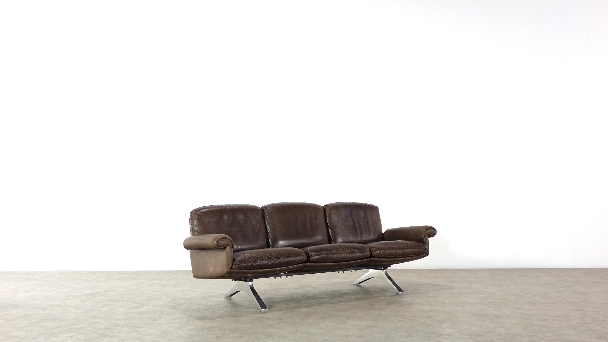 De Sede DS 31 Set of a Swivel Armchair and a Three-Seat Sofa from Switzerland 1