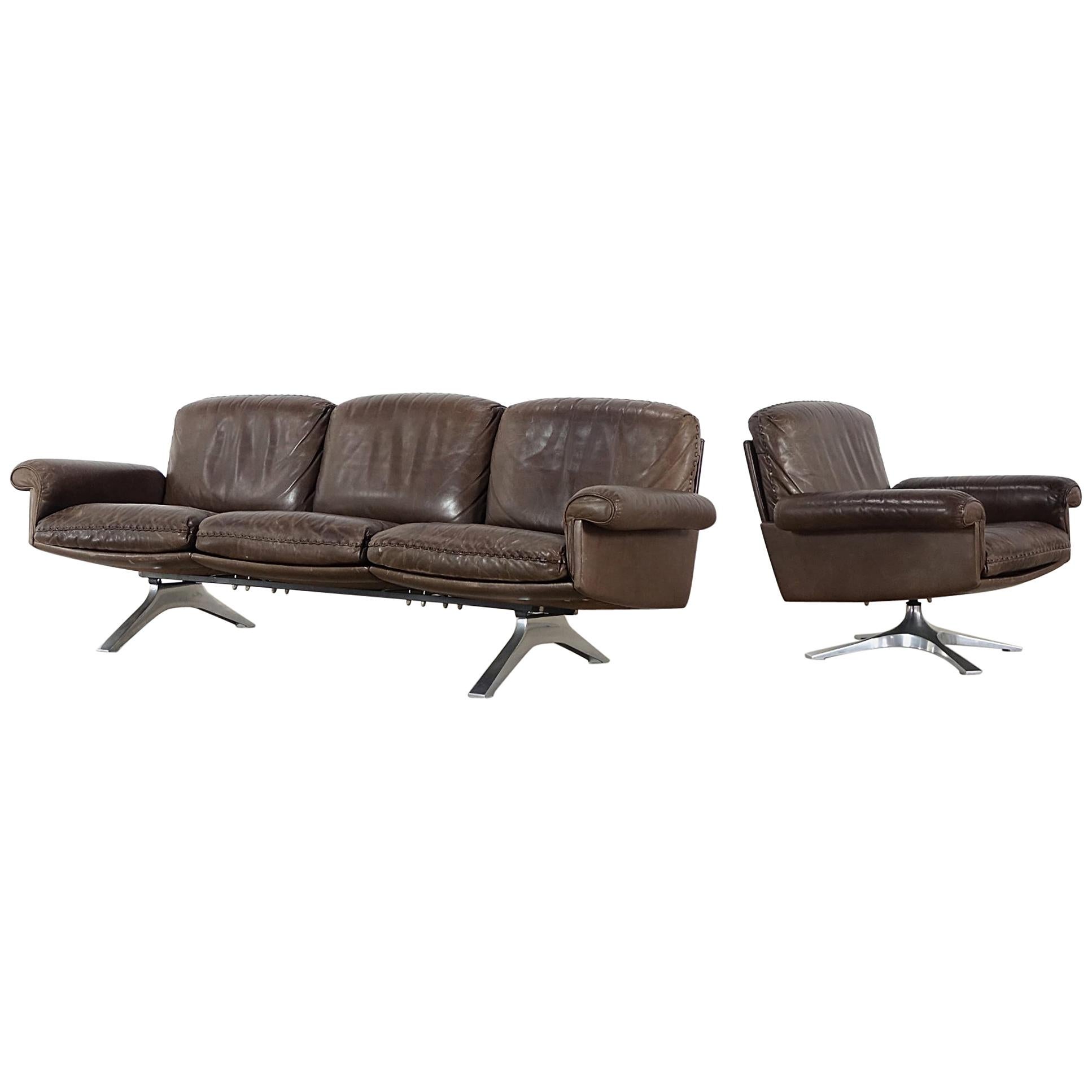De Sede DS 31 Set of a Swivel Armchair and a Three-Seat Sofa from Switzerland