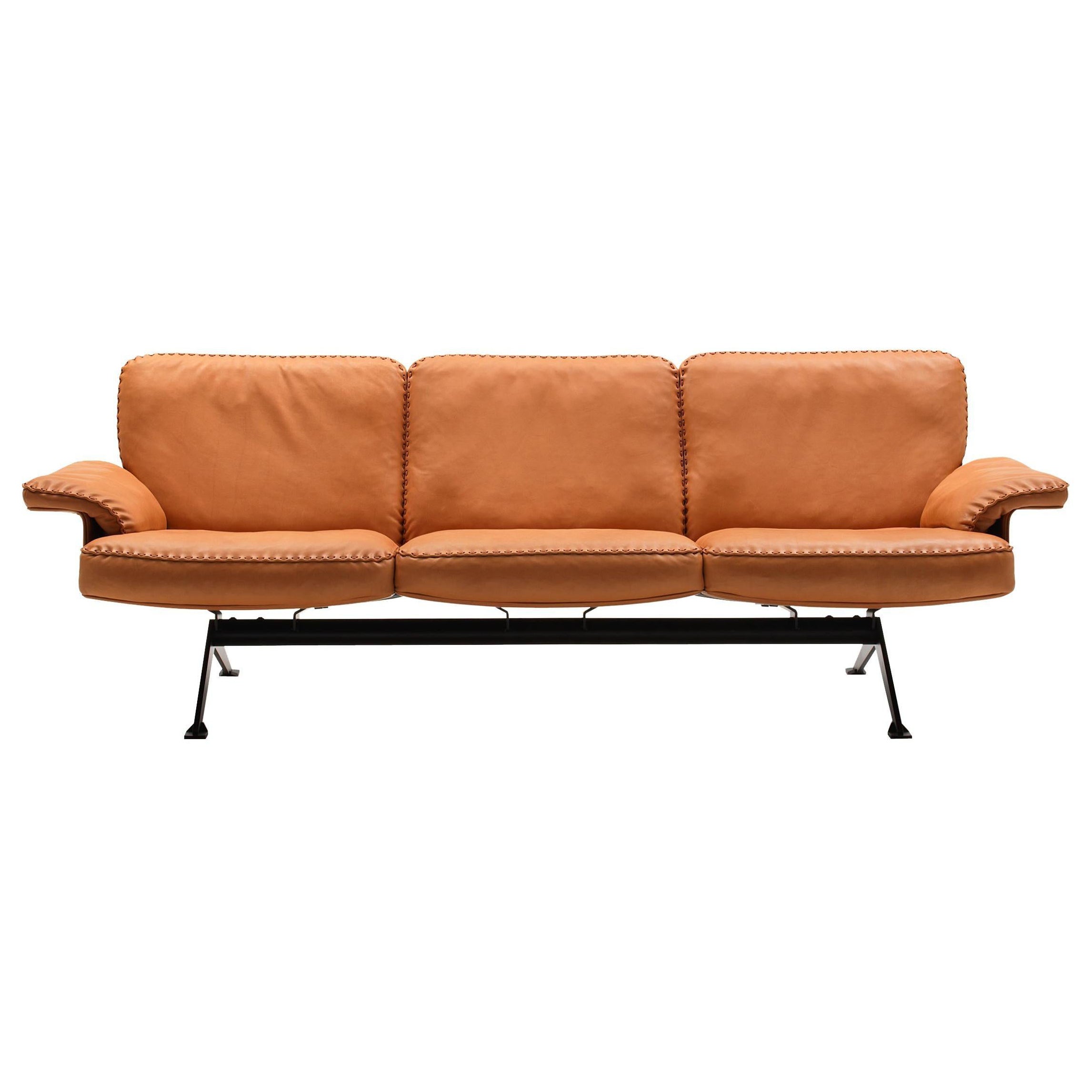 De Sede DS-31 Sofa in Teak Leather Upholstery by Antonella Scarpitta