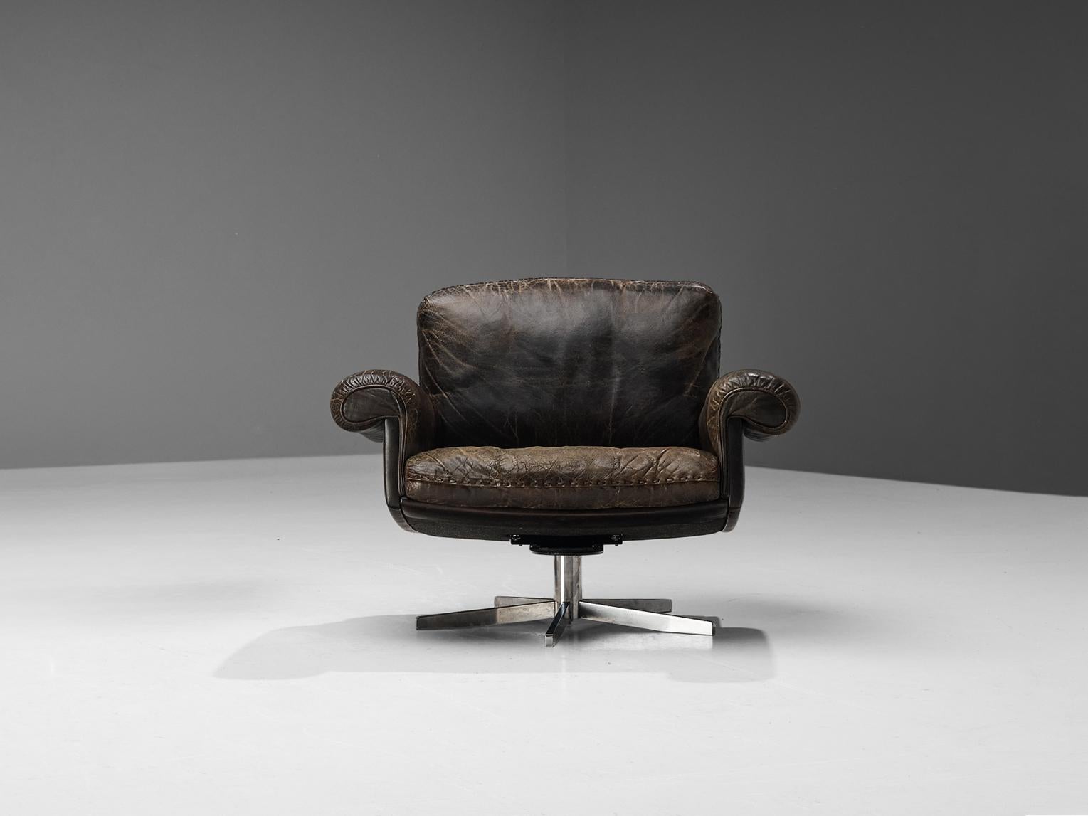 Metal De Sede 'DS-31' Swivel Armchair in Brown Leather For Sale