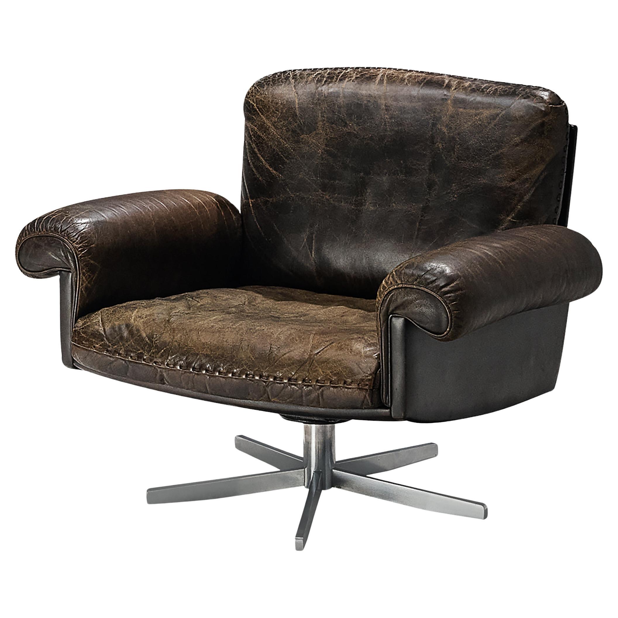 De Sede 'DS-31' Swivel Armchair in Brown Leather For Sale