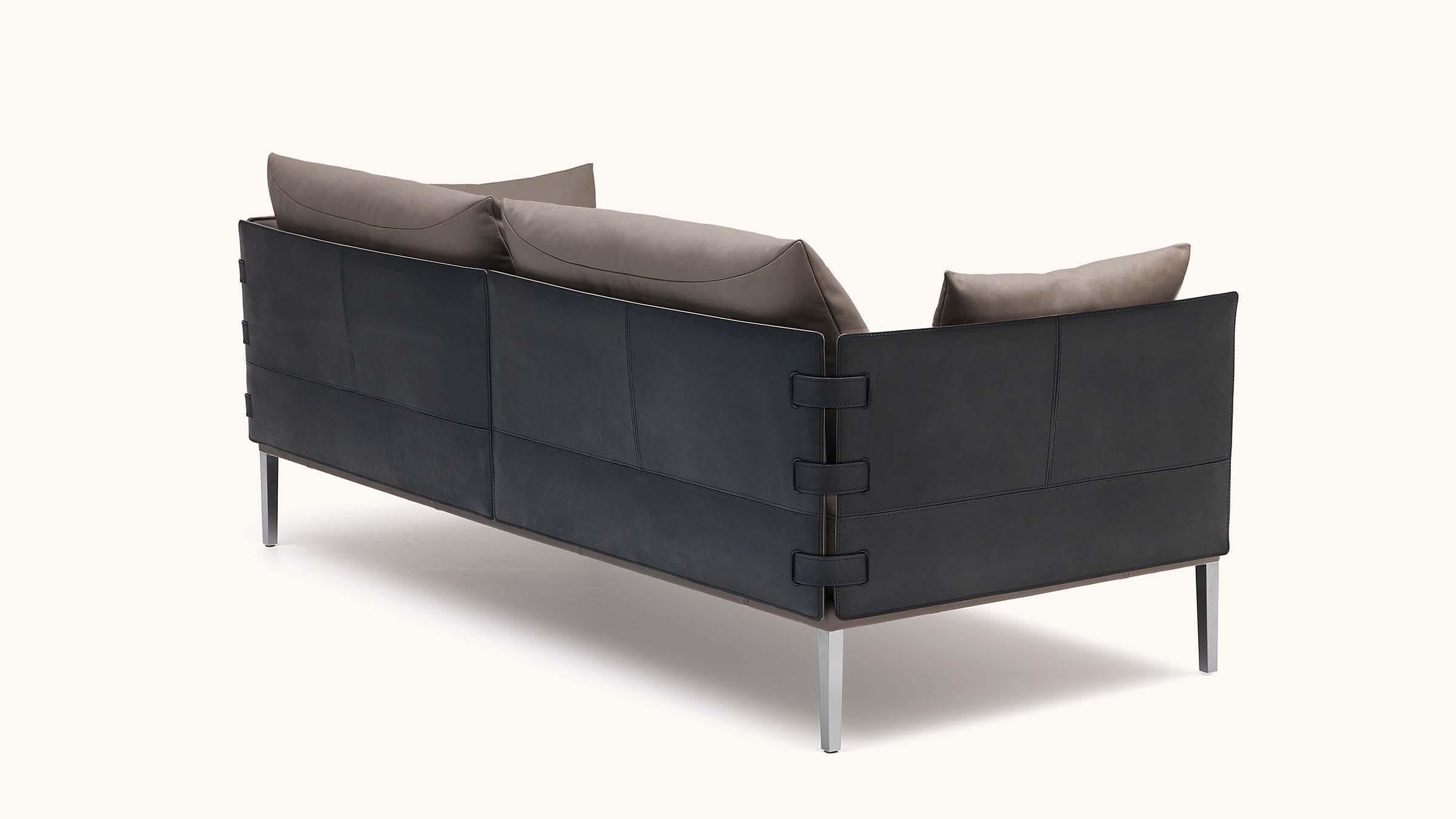 Modern De Sede DS-333 Large Two-Seat Sofa in Schiefer Leather by De Sede Design Team For Sale