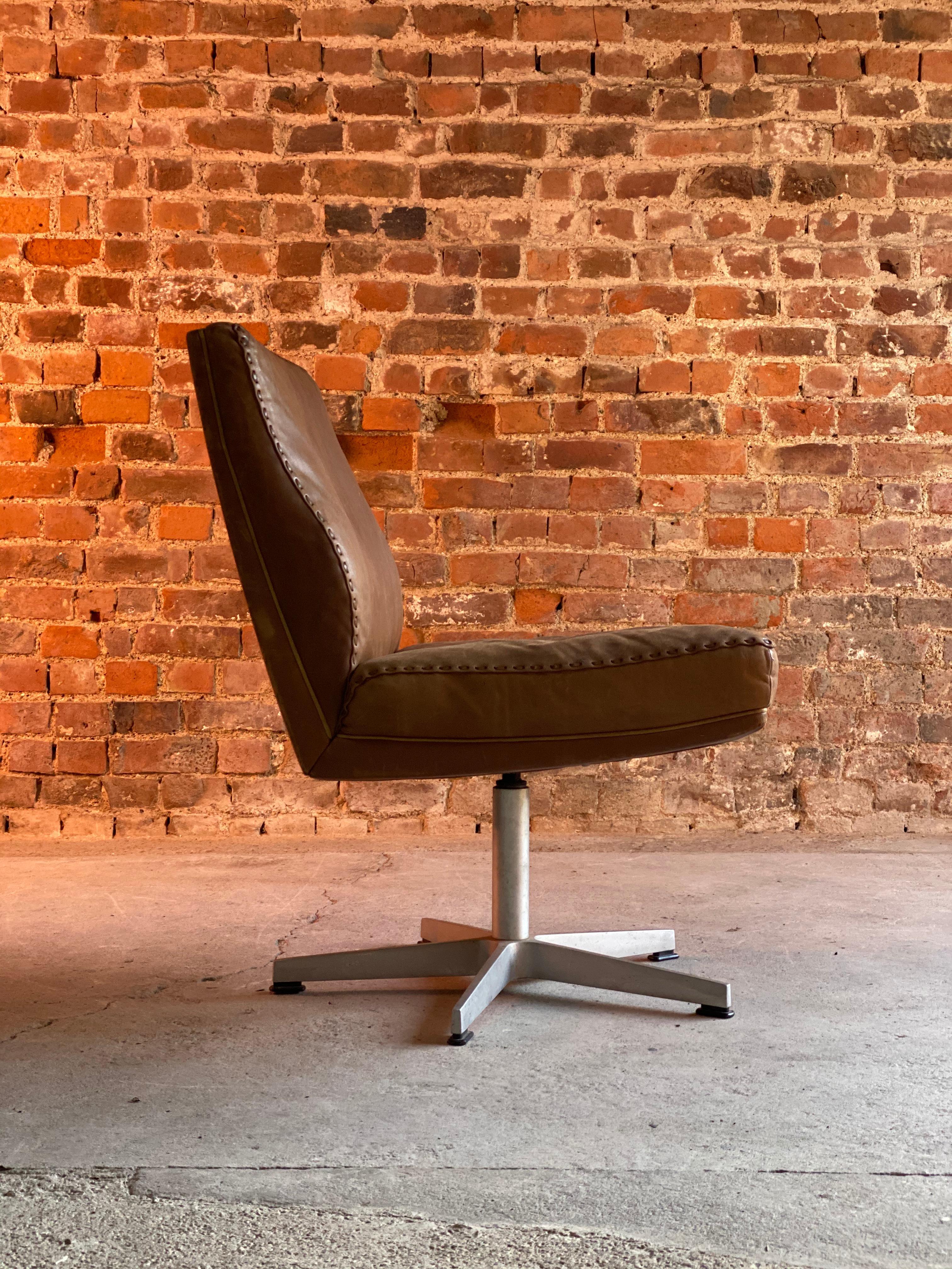 Leather De Sede DS 35 Executive Swivel Desk Chair, Switzerland, circa 1960