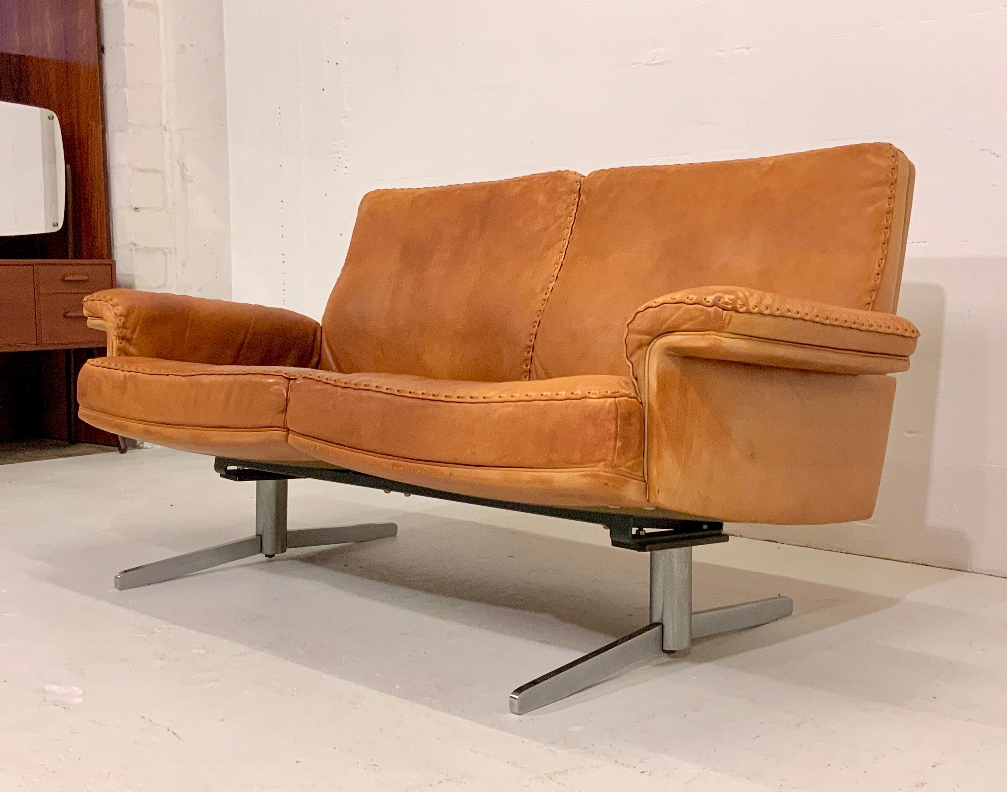 Mid-Century Modern De Sede DS-35 Two-Seat Sofa Loveseat in Cognac Brown Leather, Switzerland, 1960s