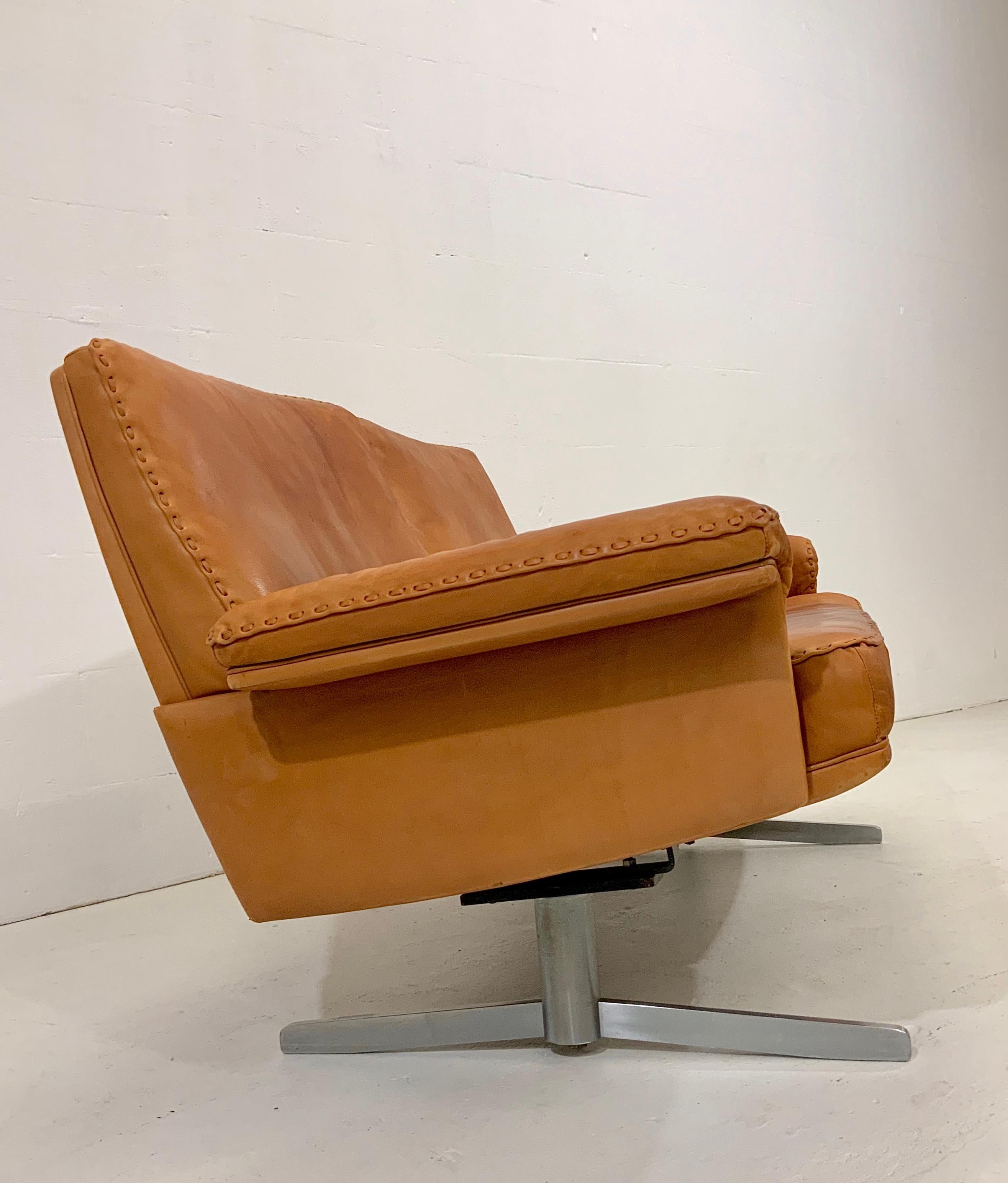 Swiss De Sede DS-35 Two-Seat Sofa Loveseat in Cognac Brown Leather, Switzerland, 1960s