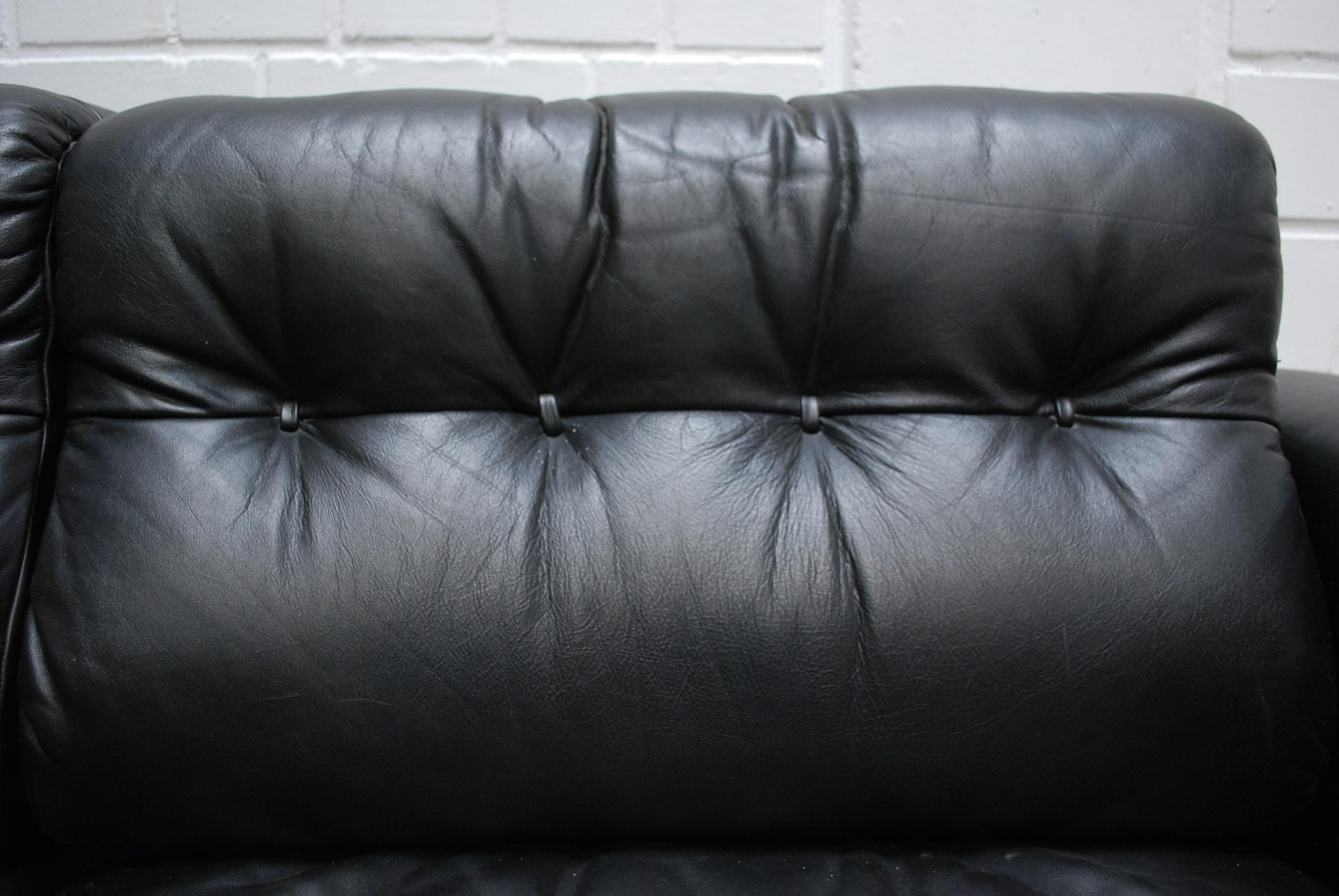 Late 20th Century De Sede DS 40 2-Seat Sofa Black Leather Sofa, 1970