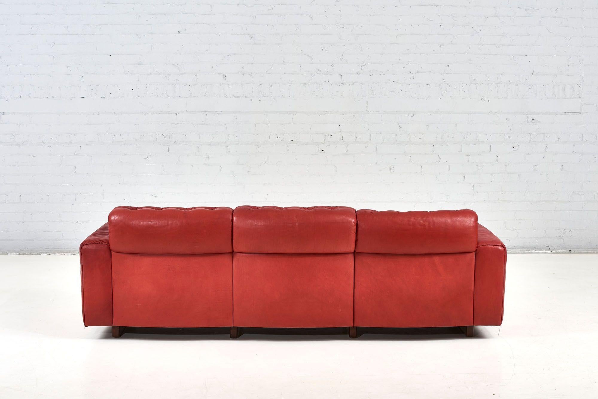 De Sede DS-40 Red Leather Sofa, 1970 2