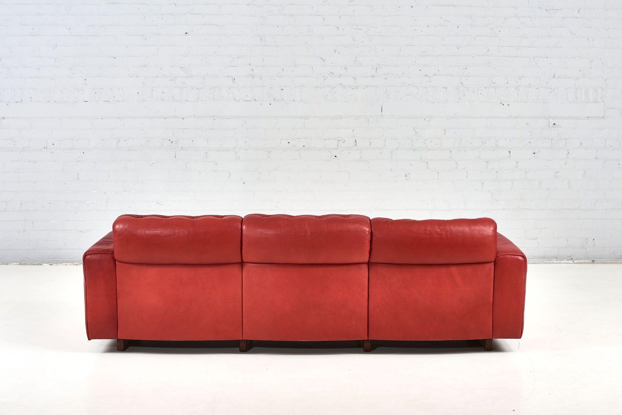 De Sede DS40 Red Leather Sofa, 1970 For Sale at 1stDibs de sede