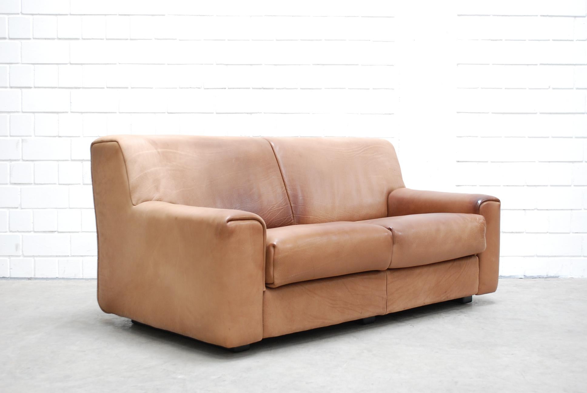 De Sede Ds 42 Neck Leather Sofa In Good Condition In Munich, Bavaria
