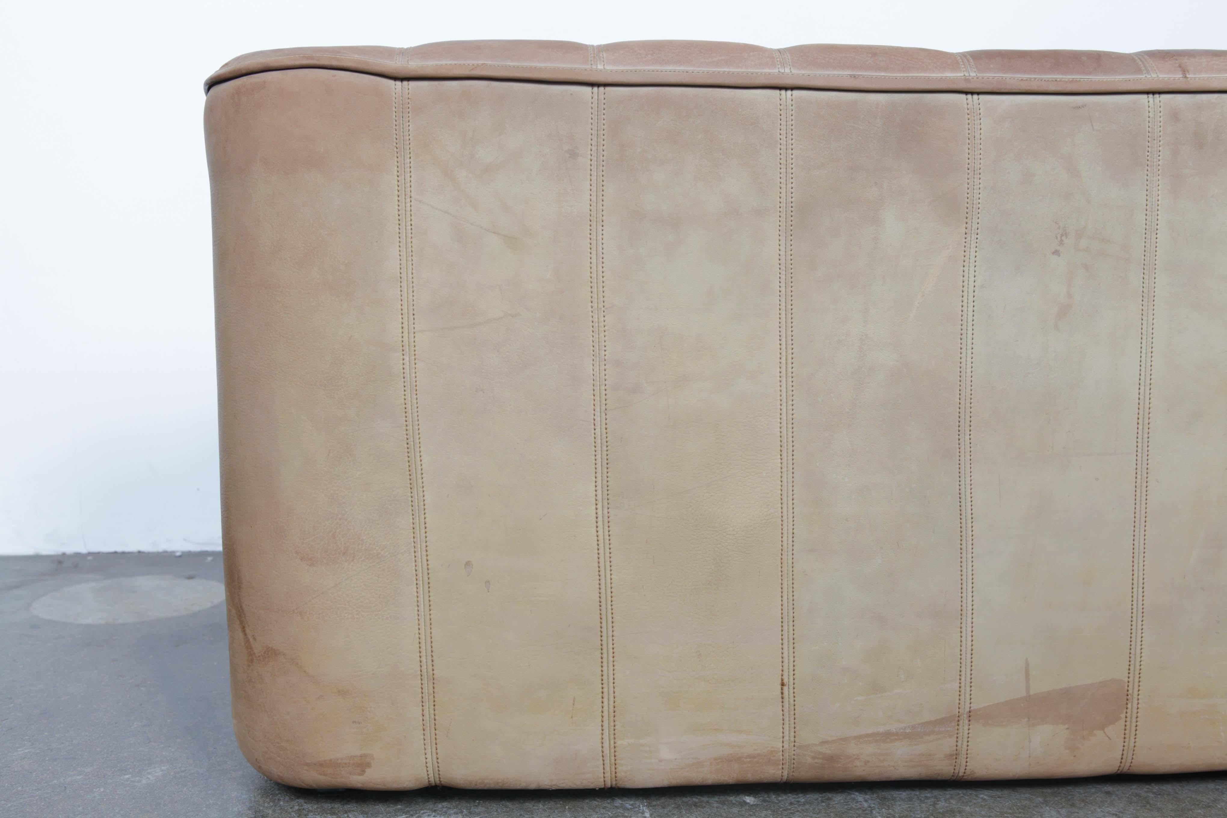 Late 20th Century De Sede DS 44 2-Seat Sofa in Buffalo Leather, Switzerland, 1970s For Sale