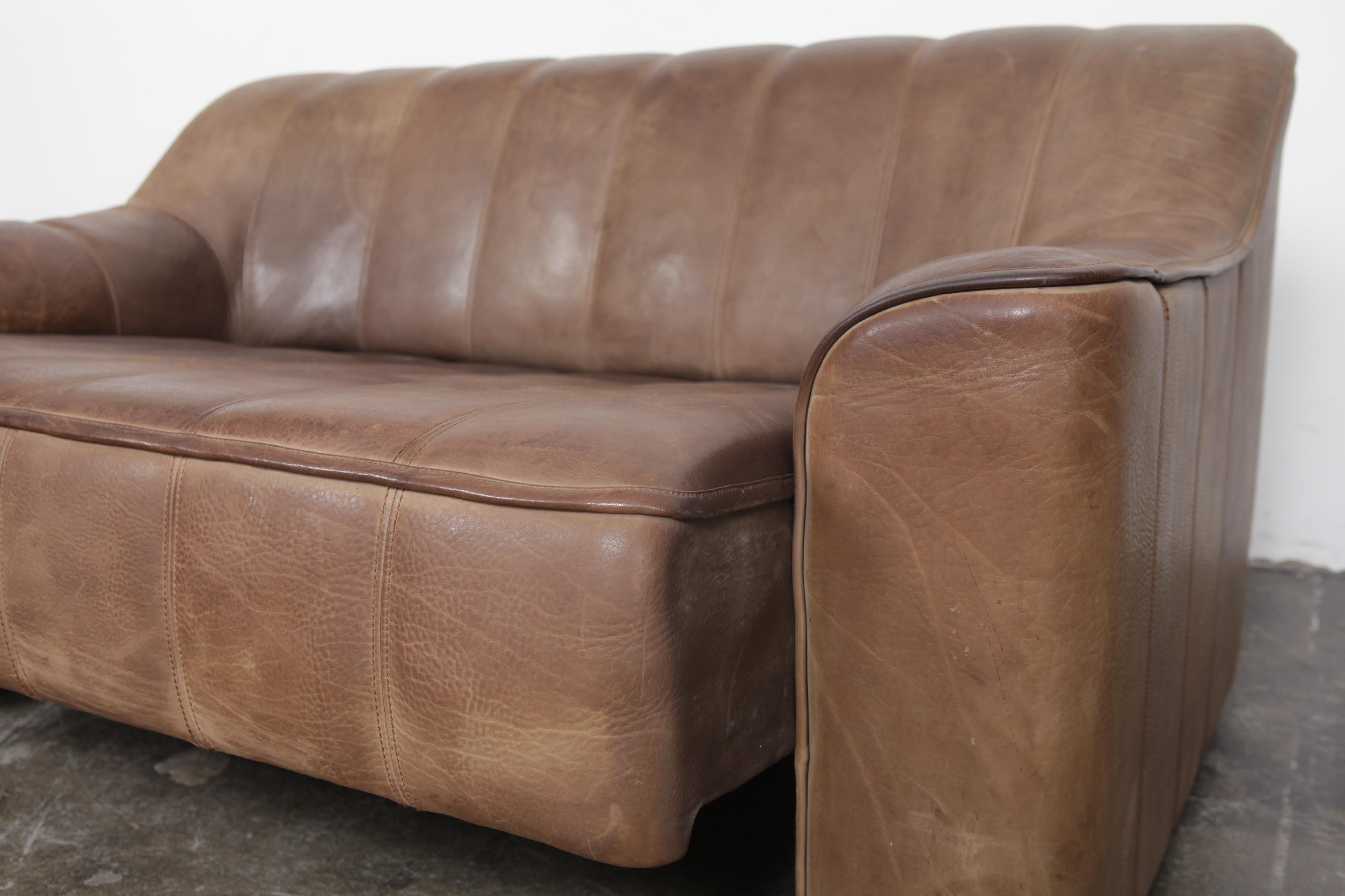 De Sede DS 44 2-Seat Sofa in Buffalo Leather, Switzerland, 1970s For Sale 2