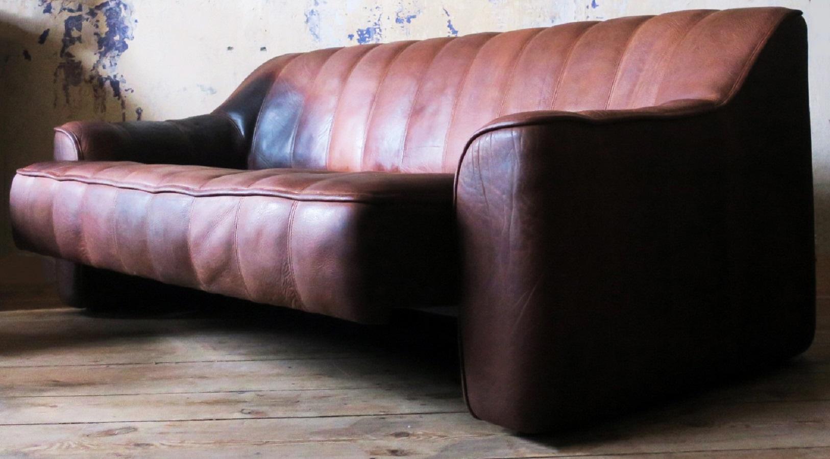 De Sede DS 44 3-Seat Sofa in Buffalo Leather, 1970s In Good Condition For Sale In Berlin, DE