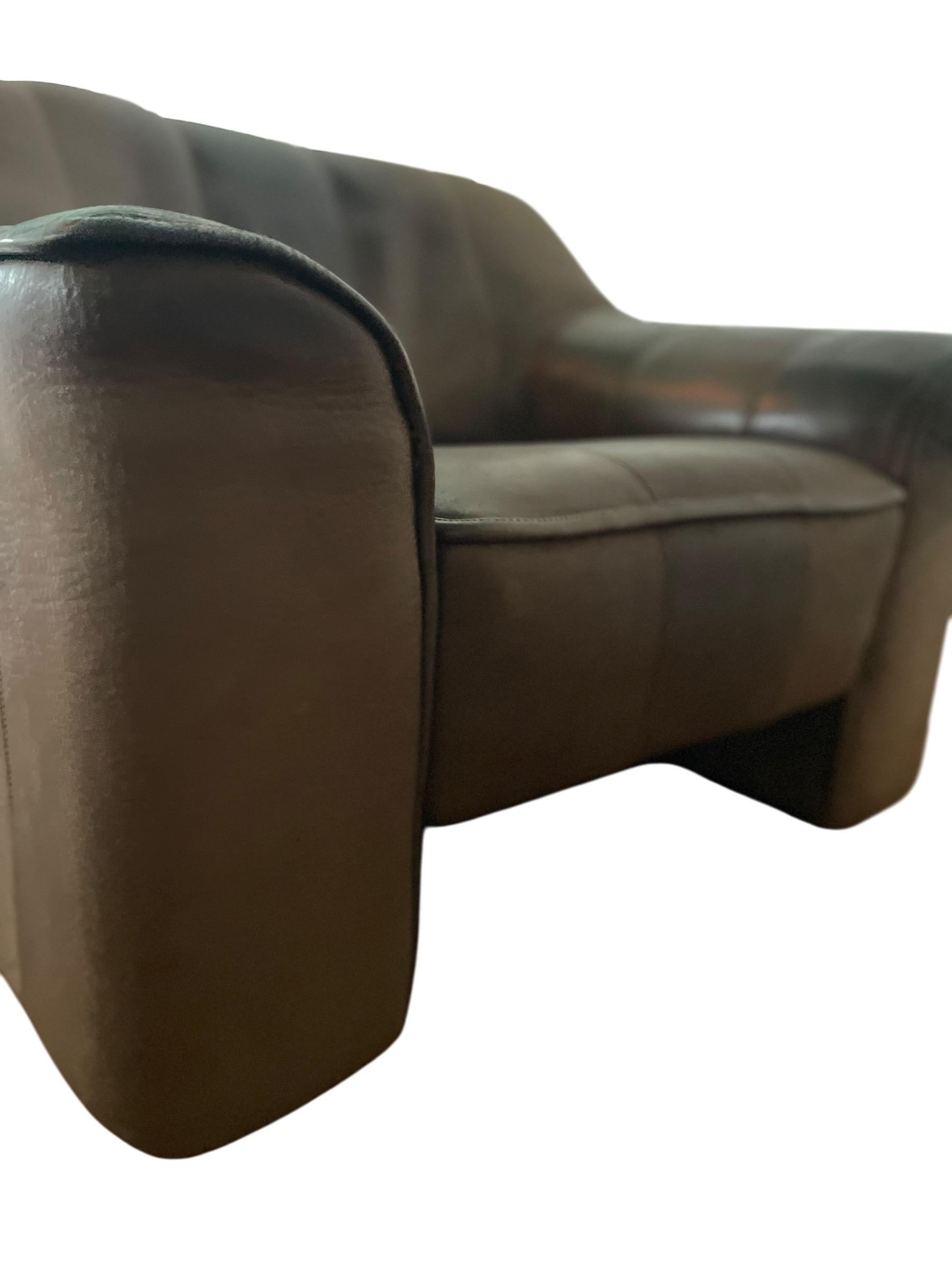 De Sede DS 44 Sillón y Otomana de Piel Silla de Piel Marrón con Asiento Ajustable Suizo